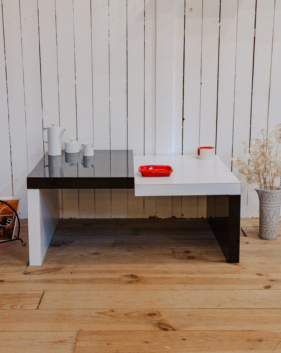 Table basse en bois noir et blanc Donna N°983 - Bon état, DEBONGOUT