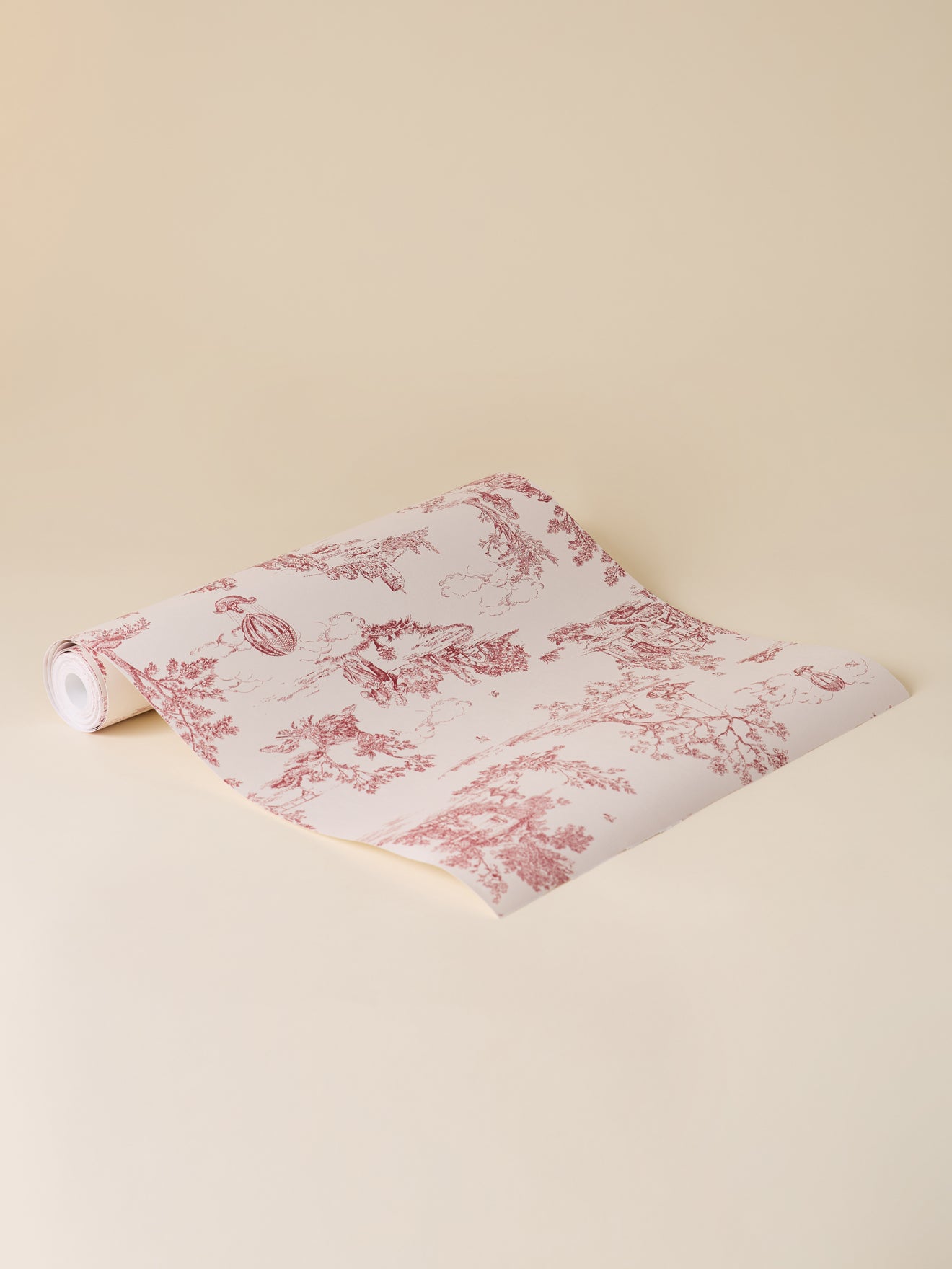 Papier peint écru esprit toile de Jouy, CYRILLUS
