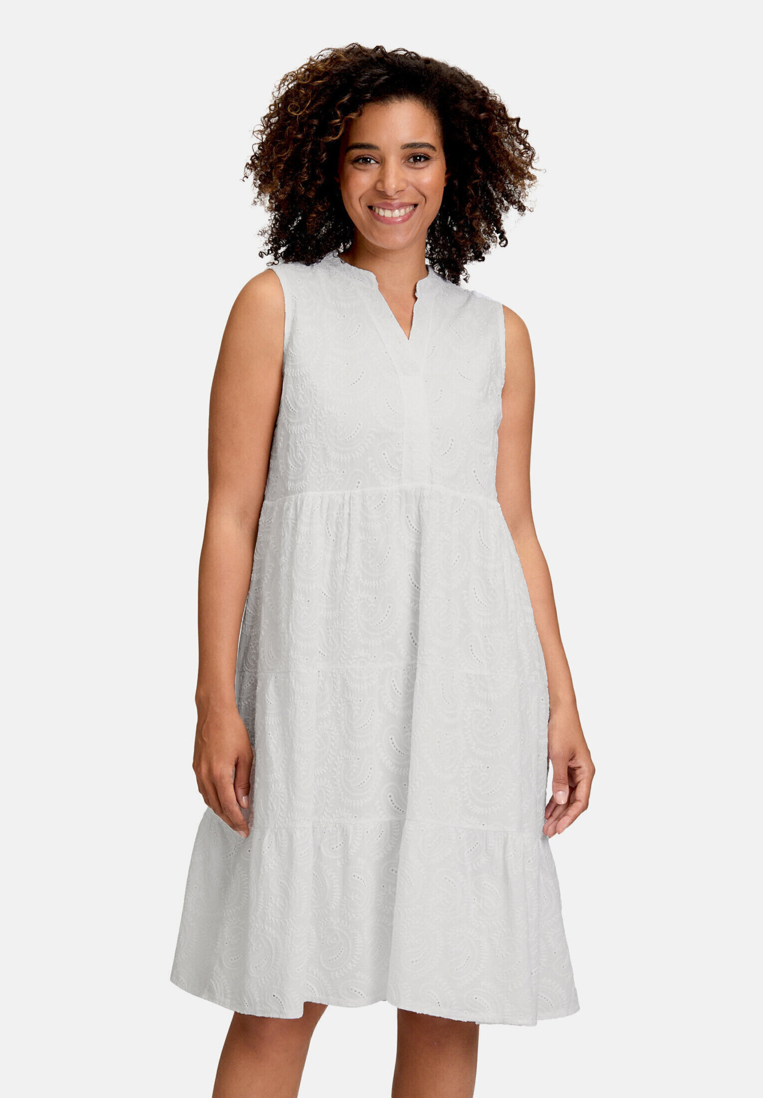Robe en dentelle à motif ajouré, CARTOON