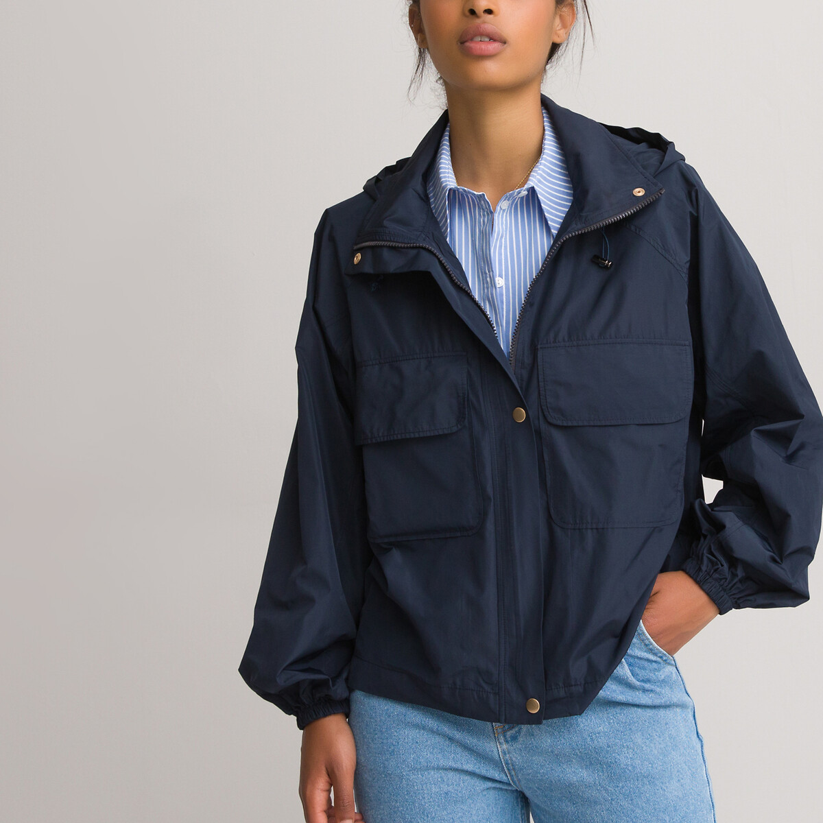 Short hooded windbreaker , navy, La 
