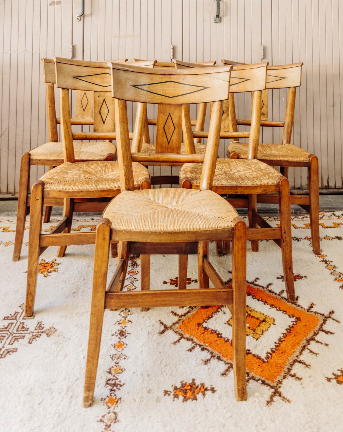 Lot de 6 chaises en cannage et bois sculpté Claude N°1613 - Bon état, DEBONGOUT