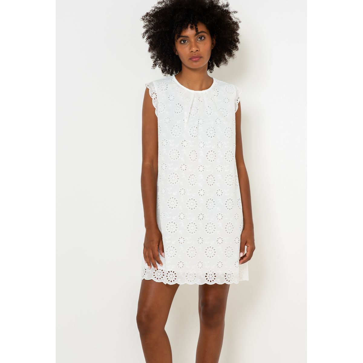 Robe courte broderie anglaise