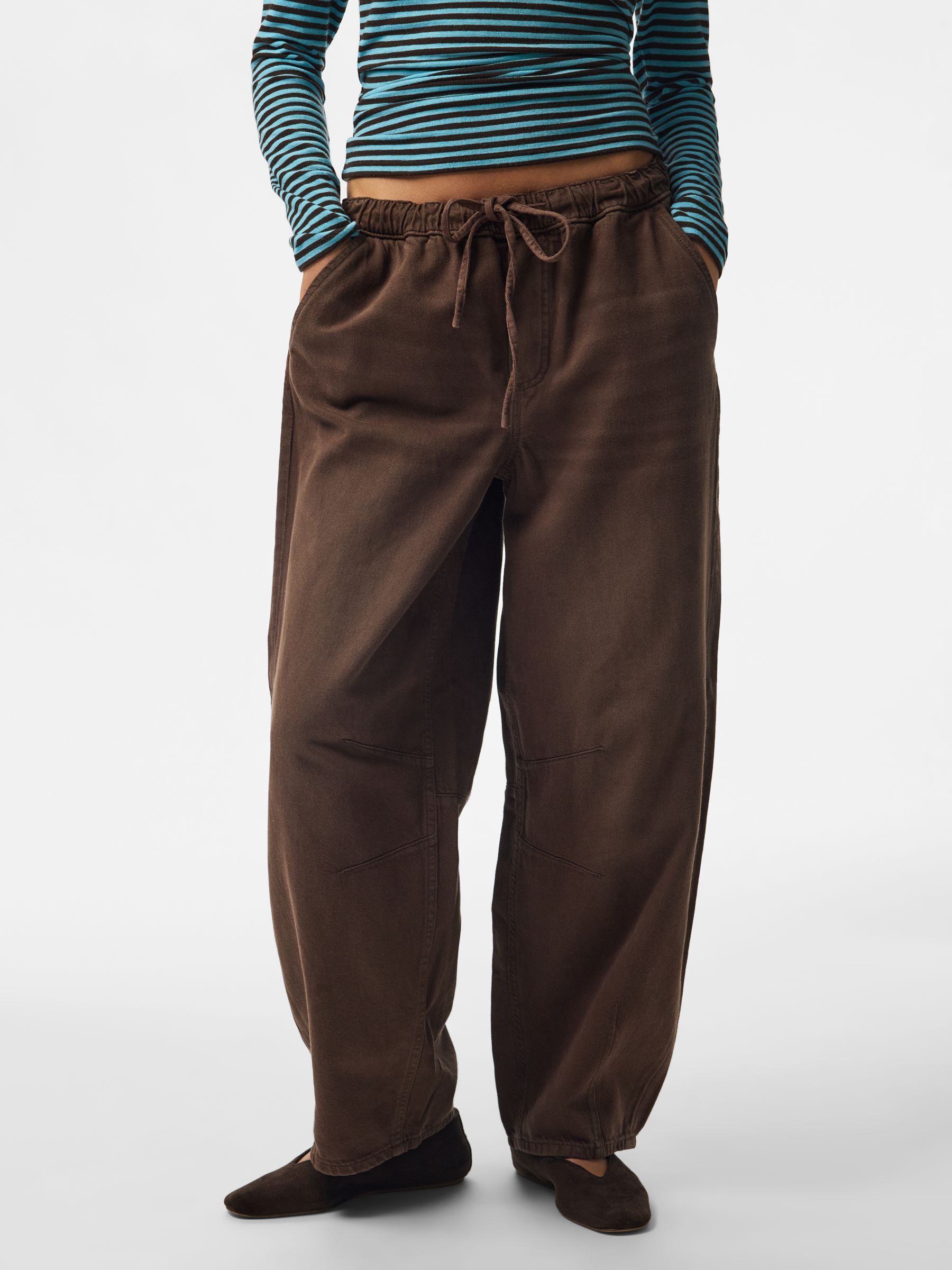 Jeans Barrel, PIECES