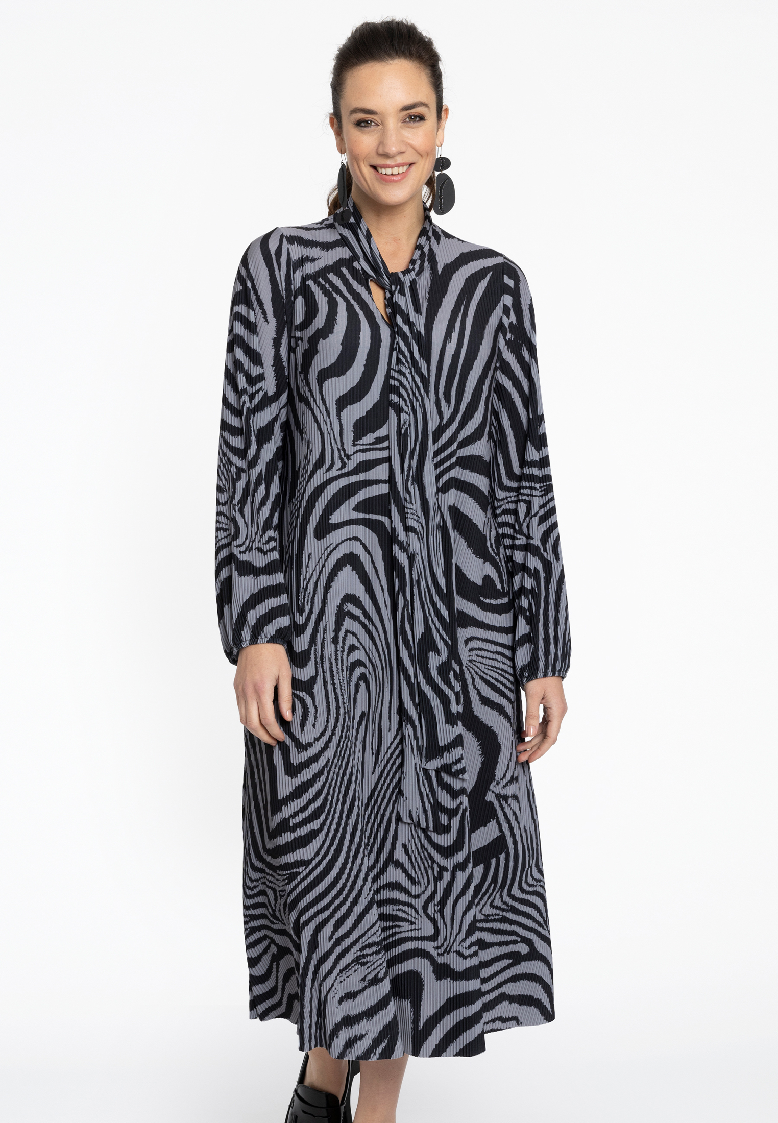 Robe avec nœud, YOEK