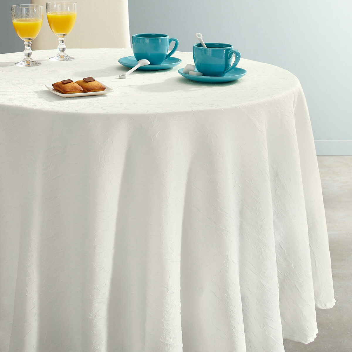 Ceryas Crinkled Round Tablecloth