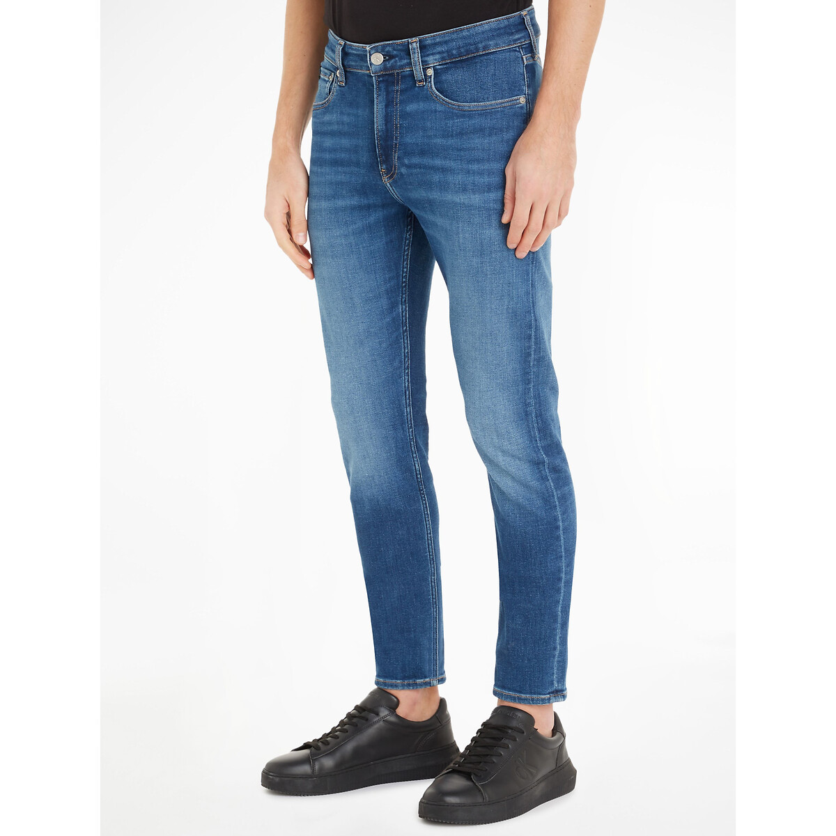 Image of Tapered Slim Fit Jeans in Mid Rise