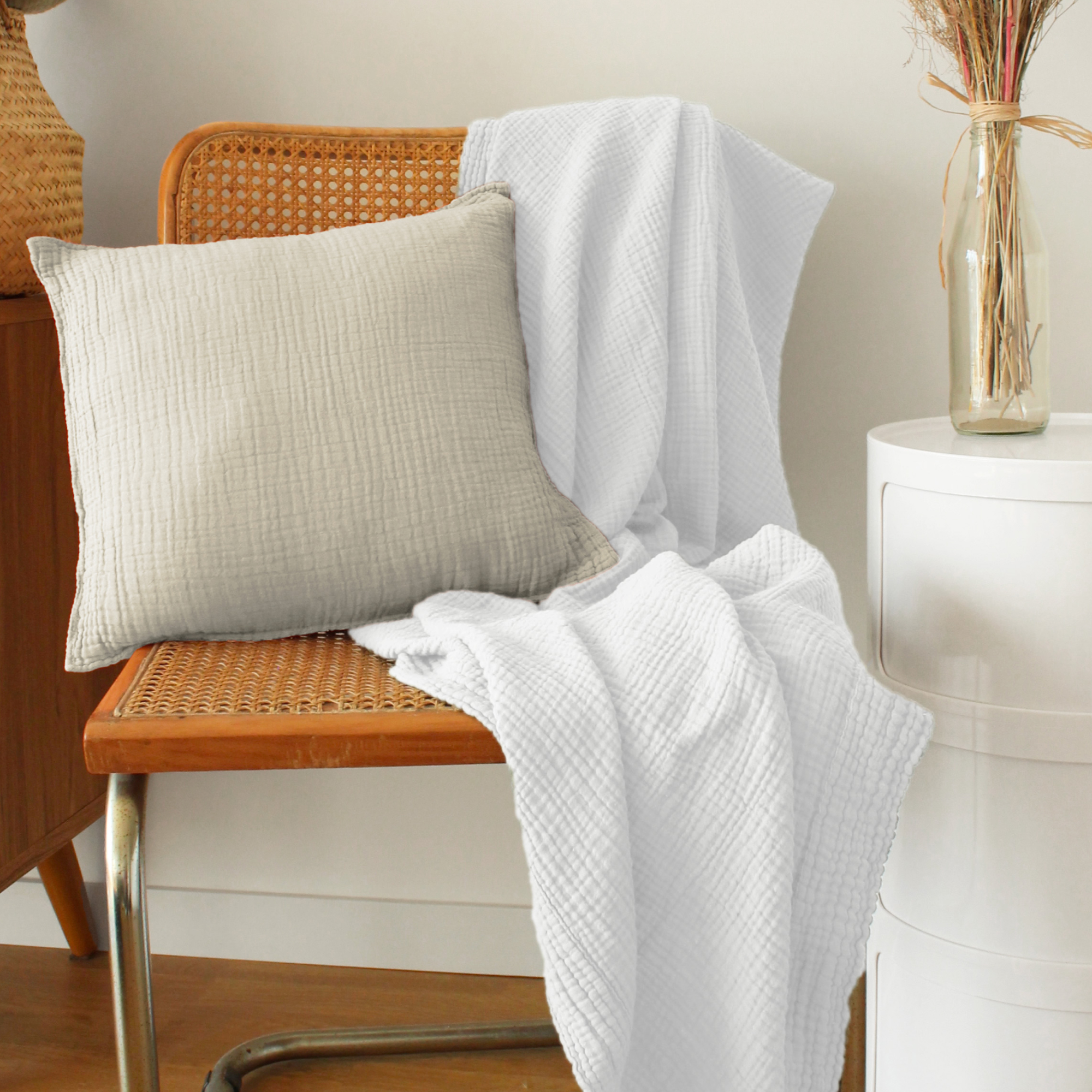 Plaid en gaze de coton, SIMPLEMENT GAUFRÉ, BLANC CERISE