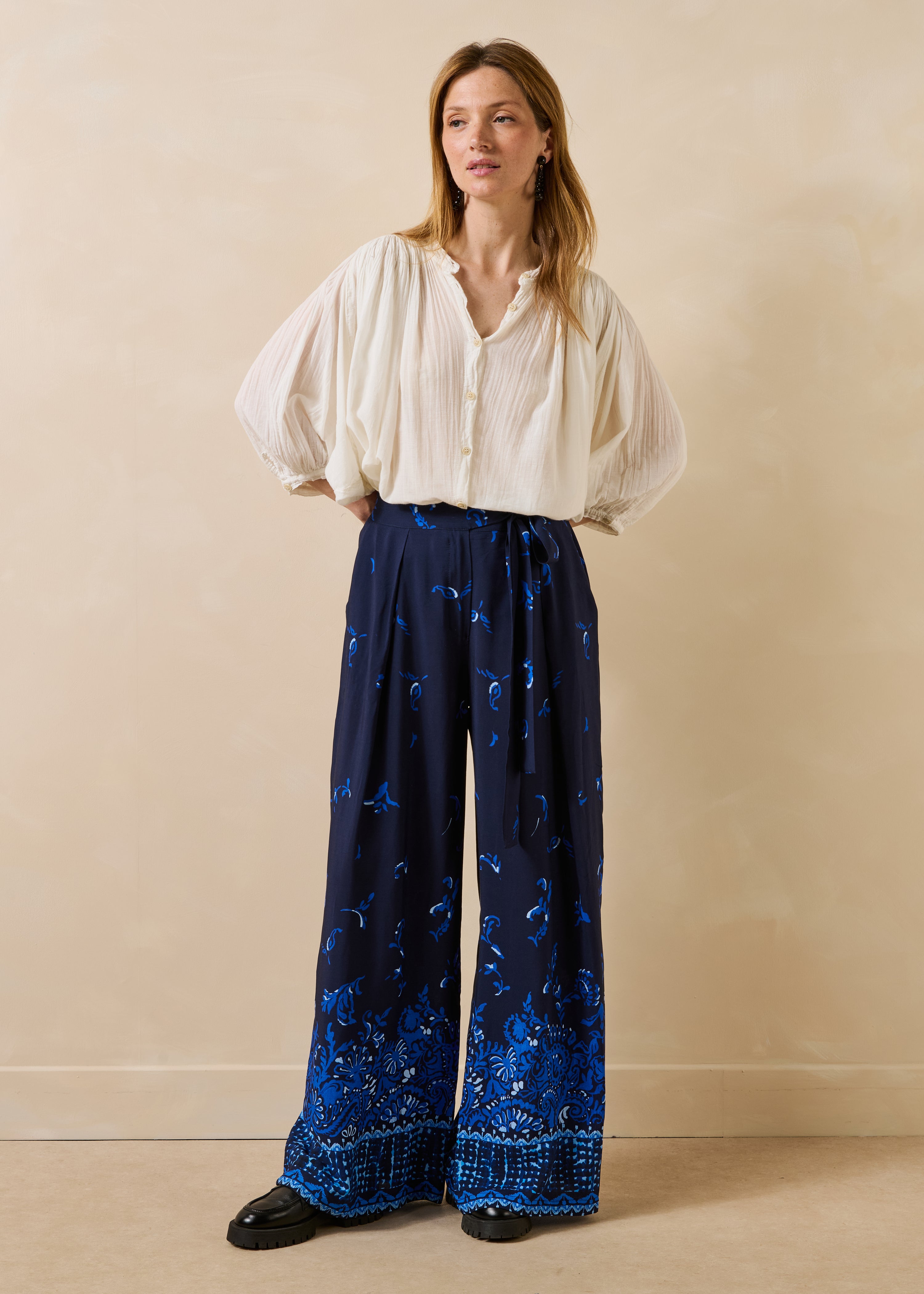 Pantalon fluide à imprimé floral, LA FEE MARABOUTEE