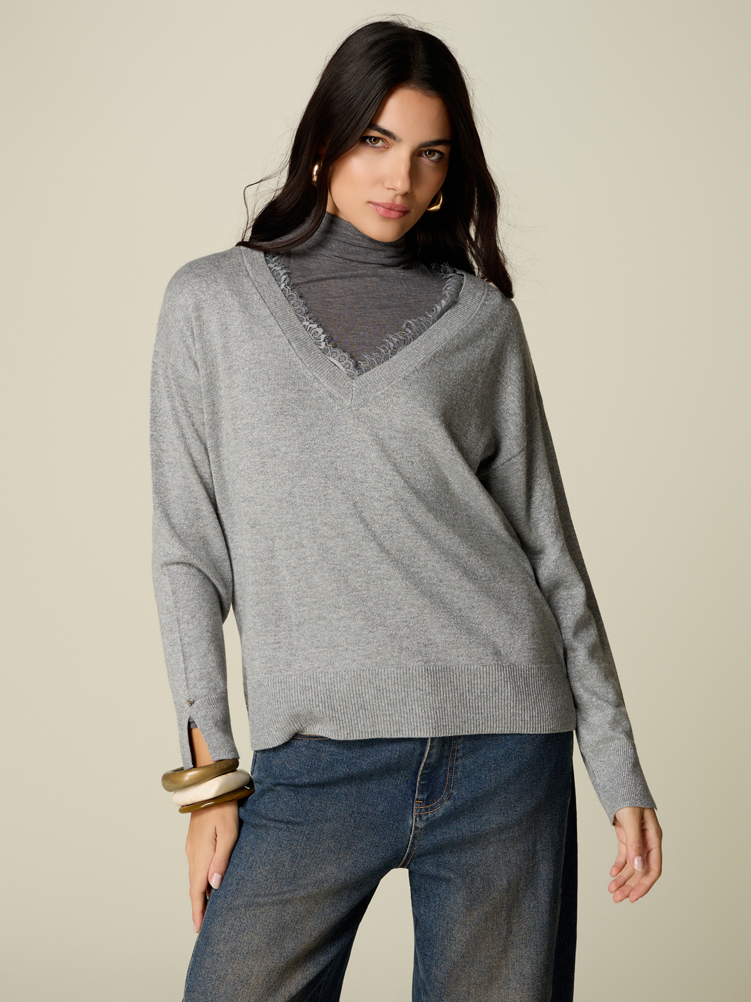 Pull avec dentelle, OLTRE