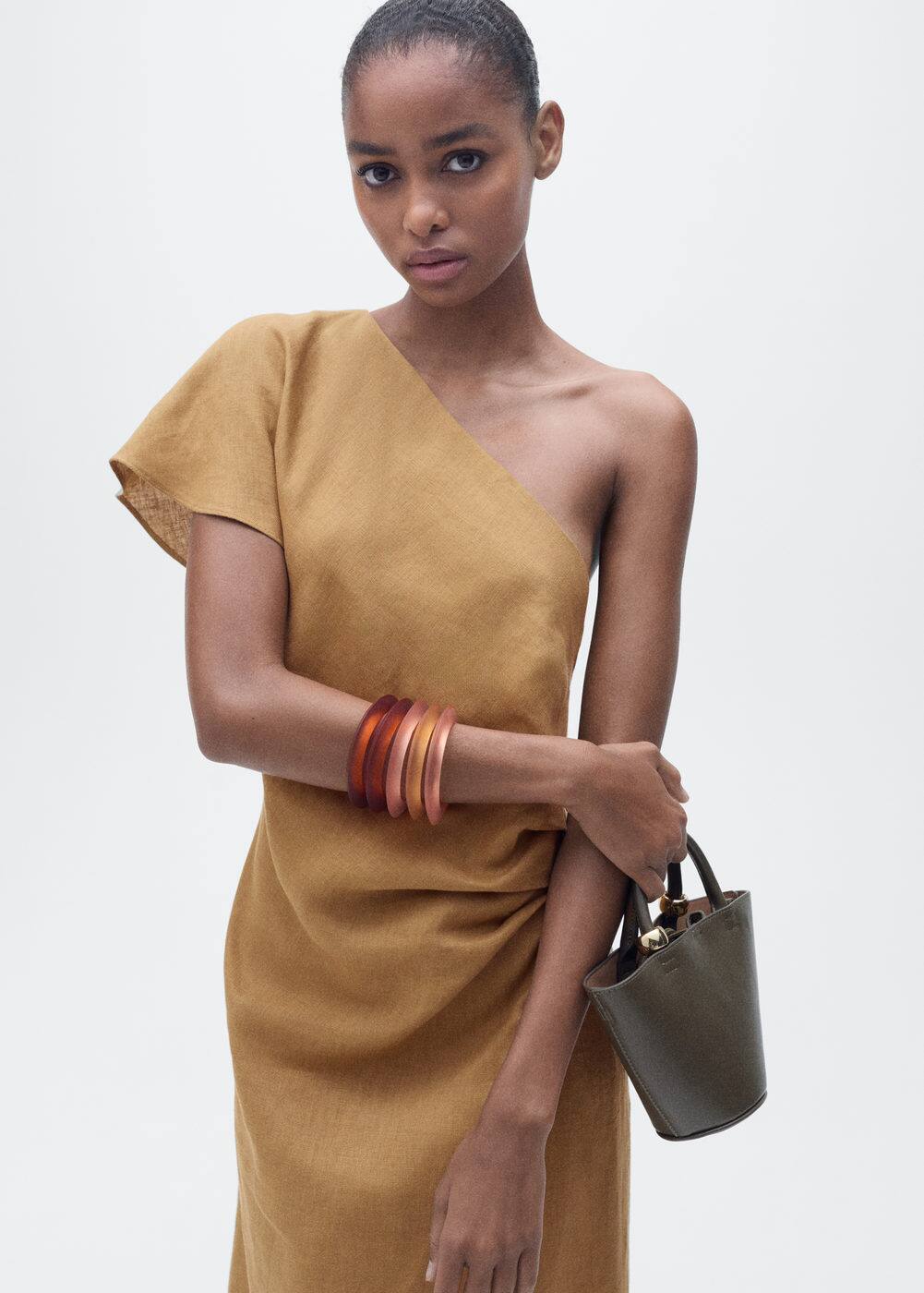 Robe lin asymétrique