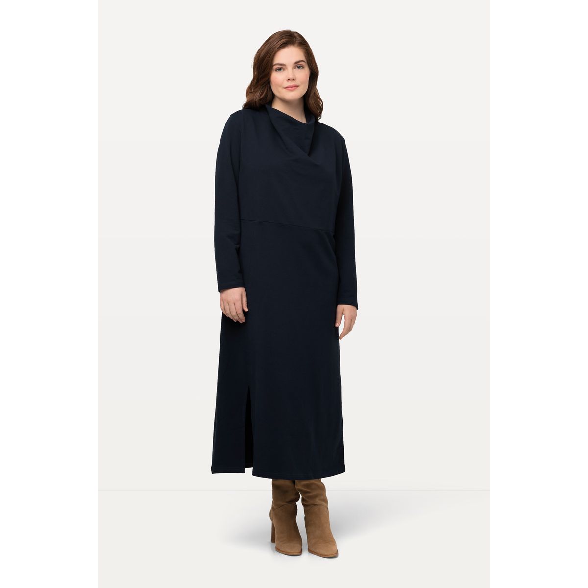 Robe noire col benitier La Redoute