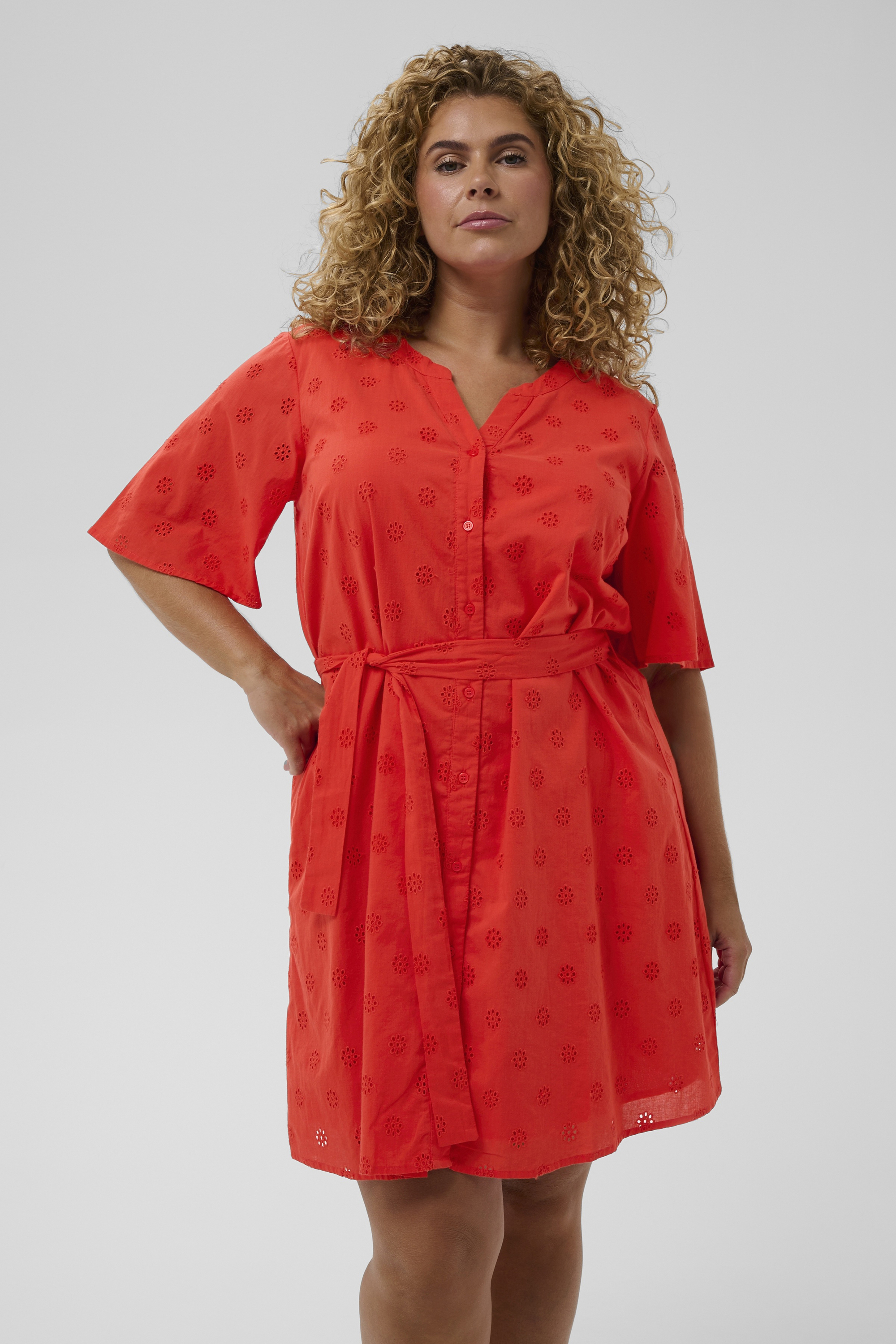 Robe, KAFFE CURVE