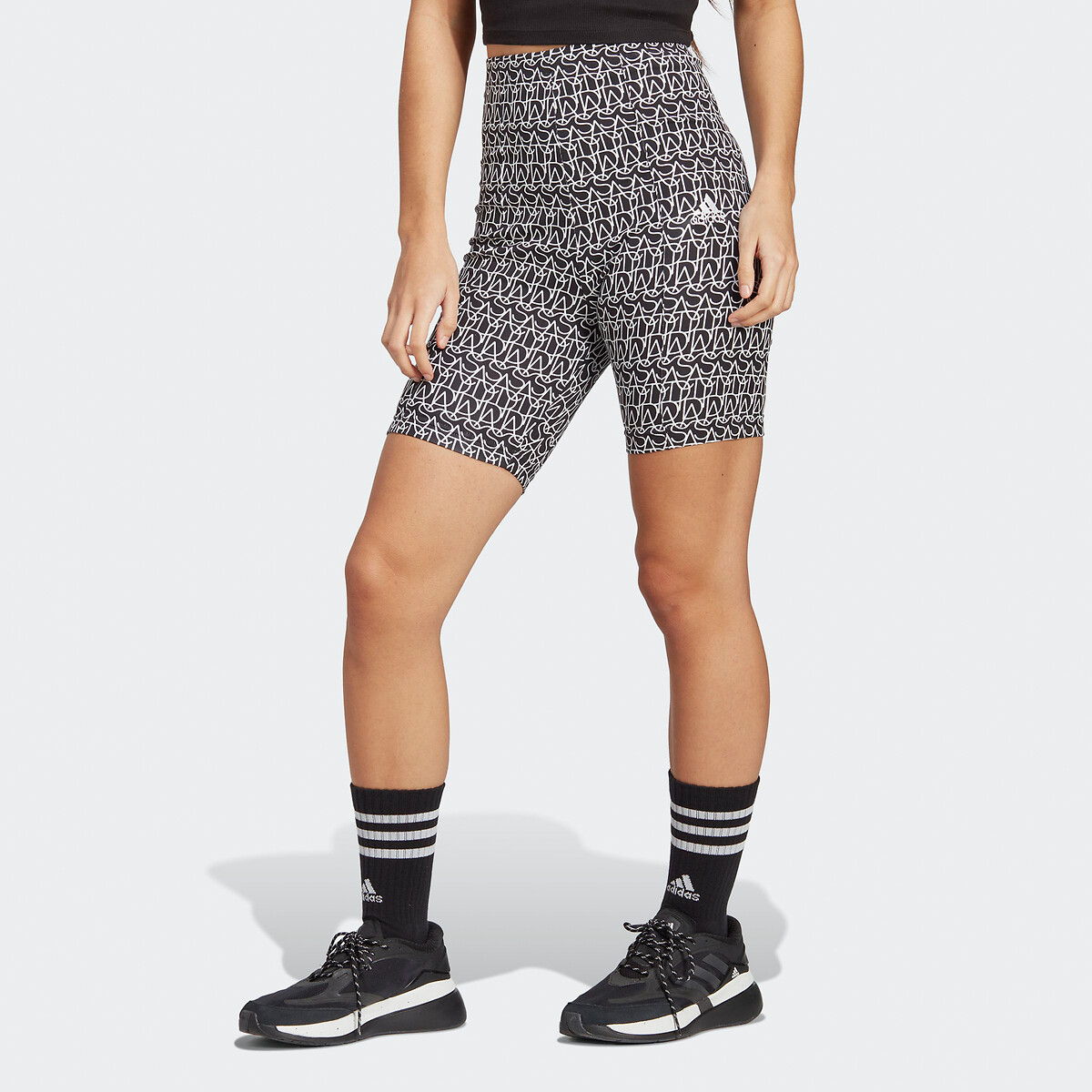 Short, fietsbroek model, Brand of Love in de sale-adidas sportswear 1