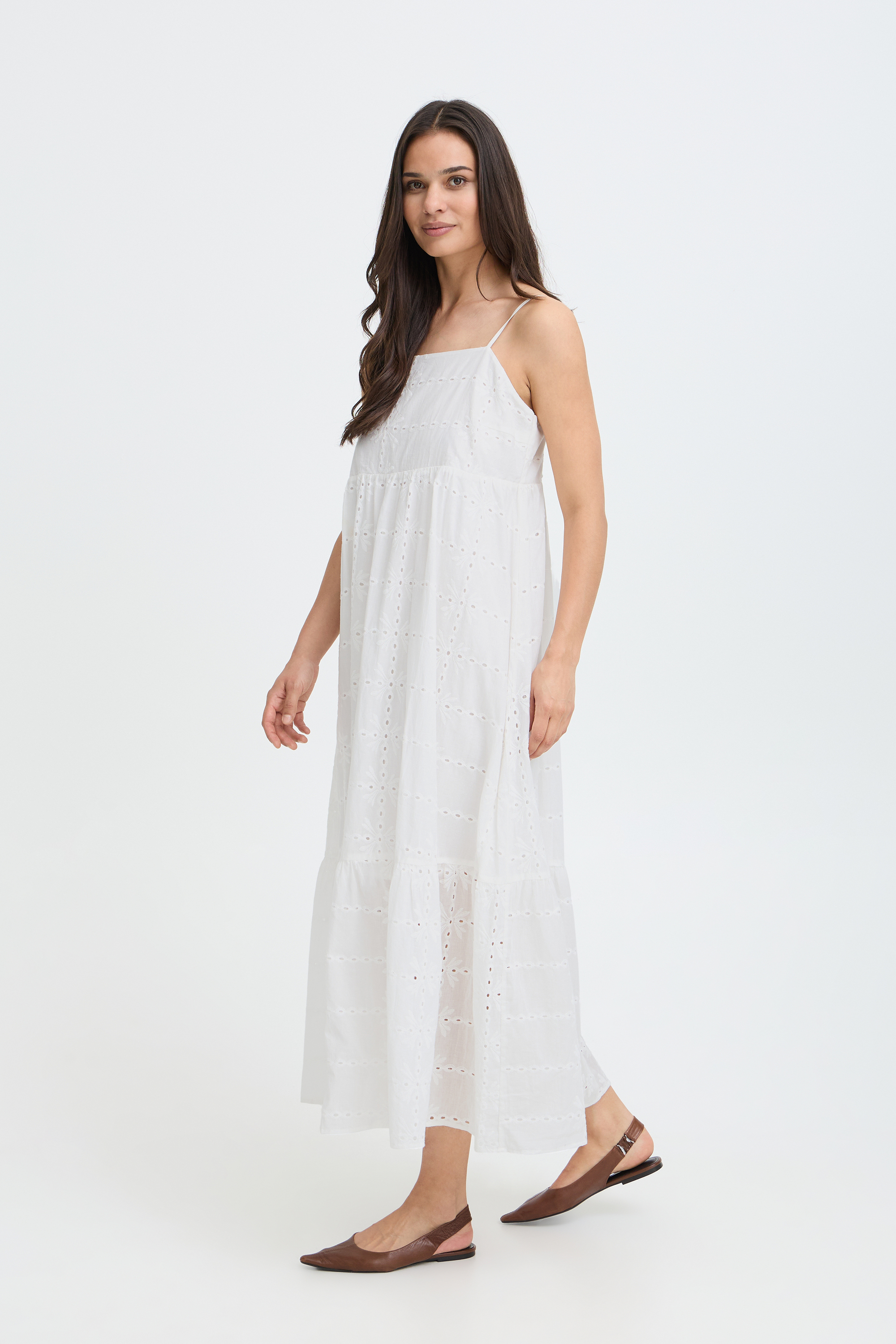 Robe maxi coupe ample avec fines bretelles, B.YOUNG