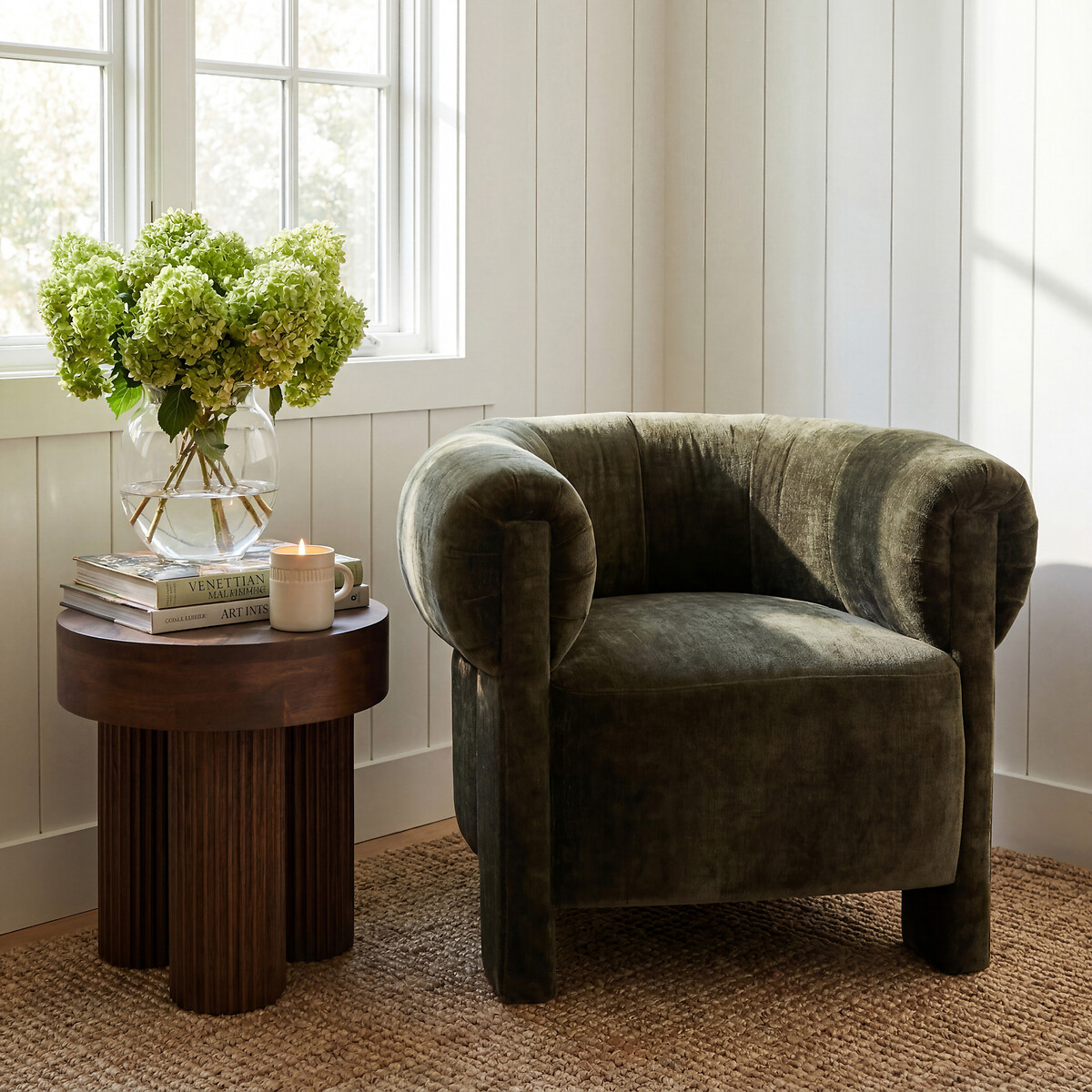 Dexter Velour Upholstered Curved Chair, ÉDITÉ