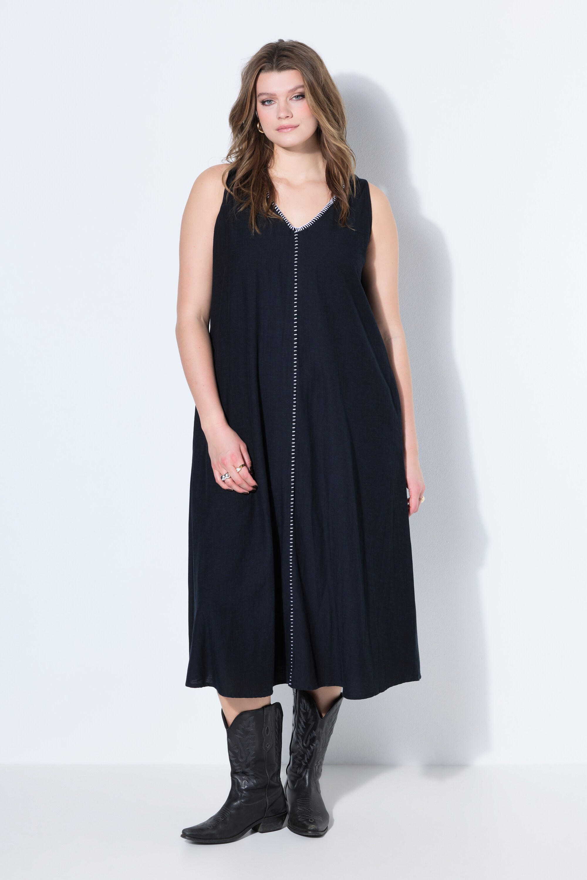Robe longue évasée, sans manches, STUDIO UNTOLD