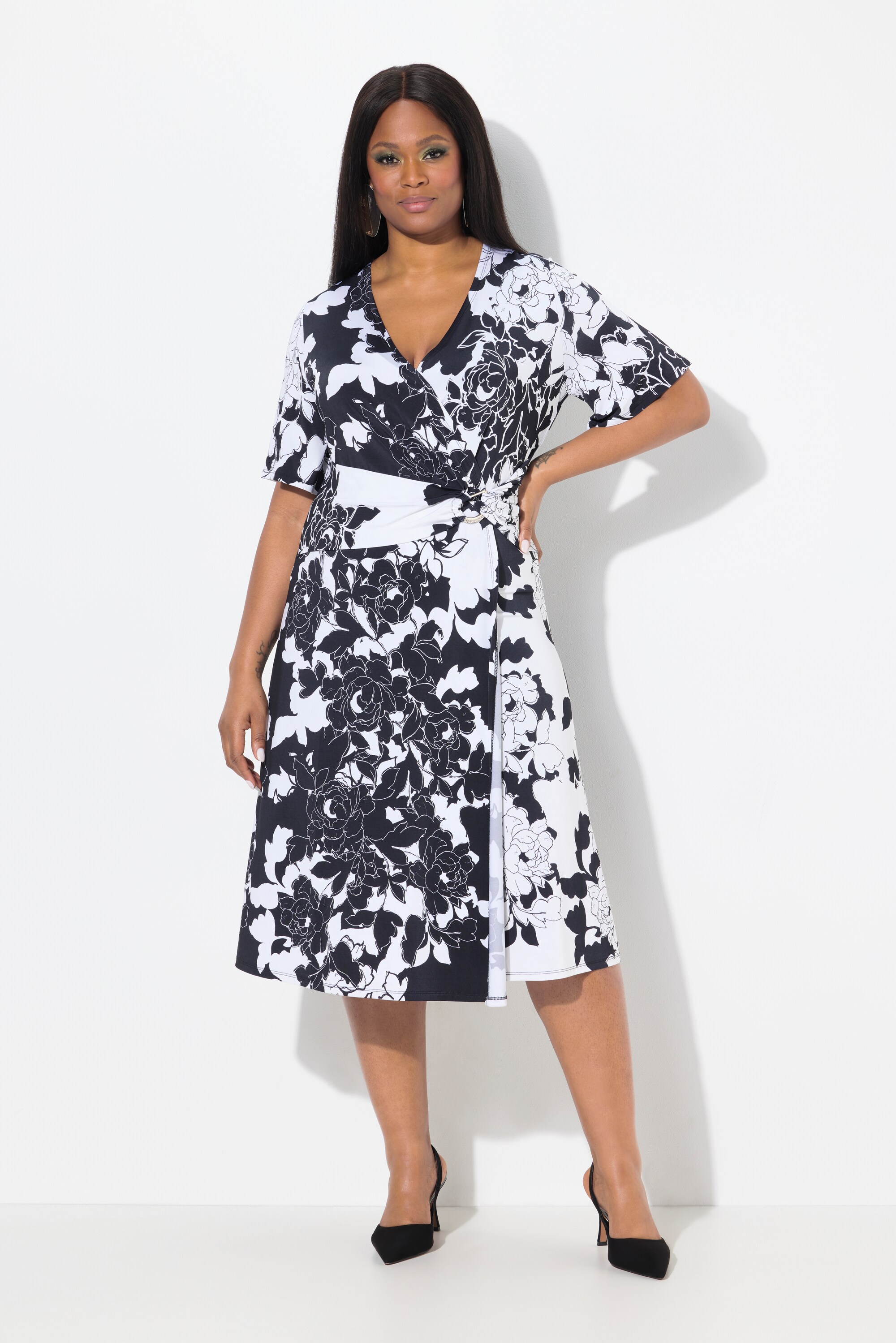 Robe au tombé fluide. Imprimé à, ULLA POPKEN