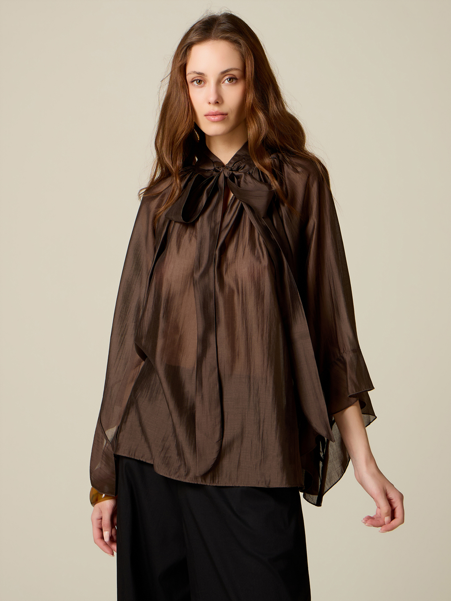 Blouse avec nœud, OLTRE