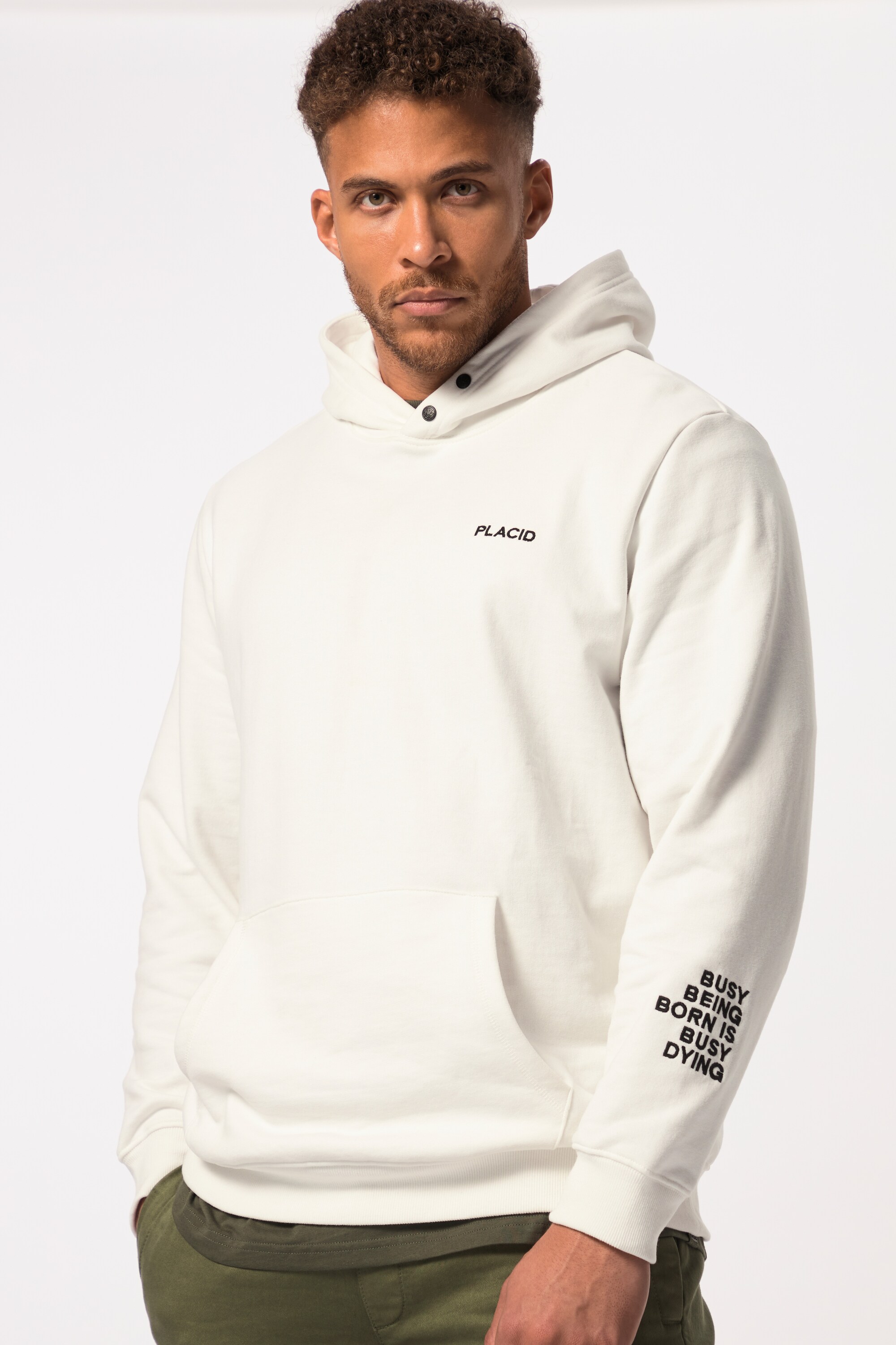 Sweat à capuche. Coupe oversized et imprimé, STHUGE