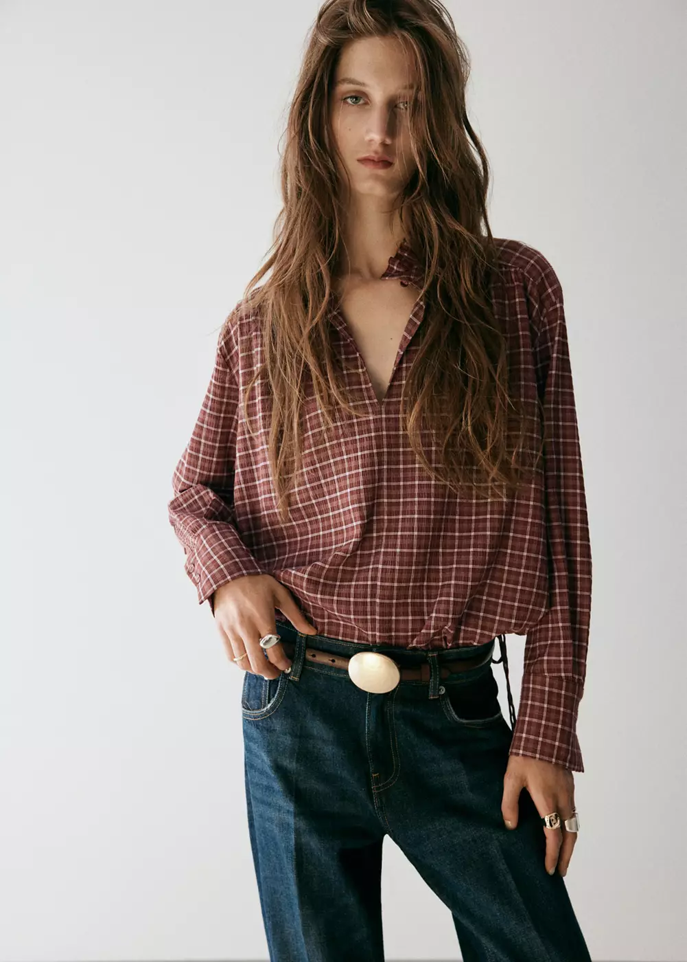 Blouse à carreaux col en V, MANGO