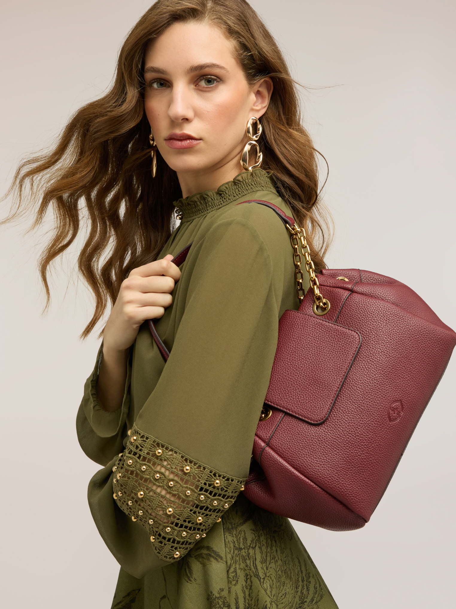 Sac à bandoulière avec chaîne dorée, MOTIVI