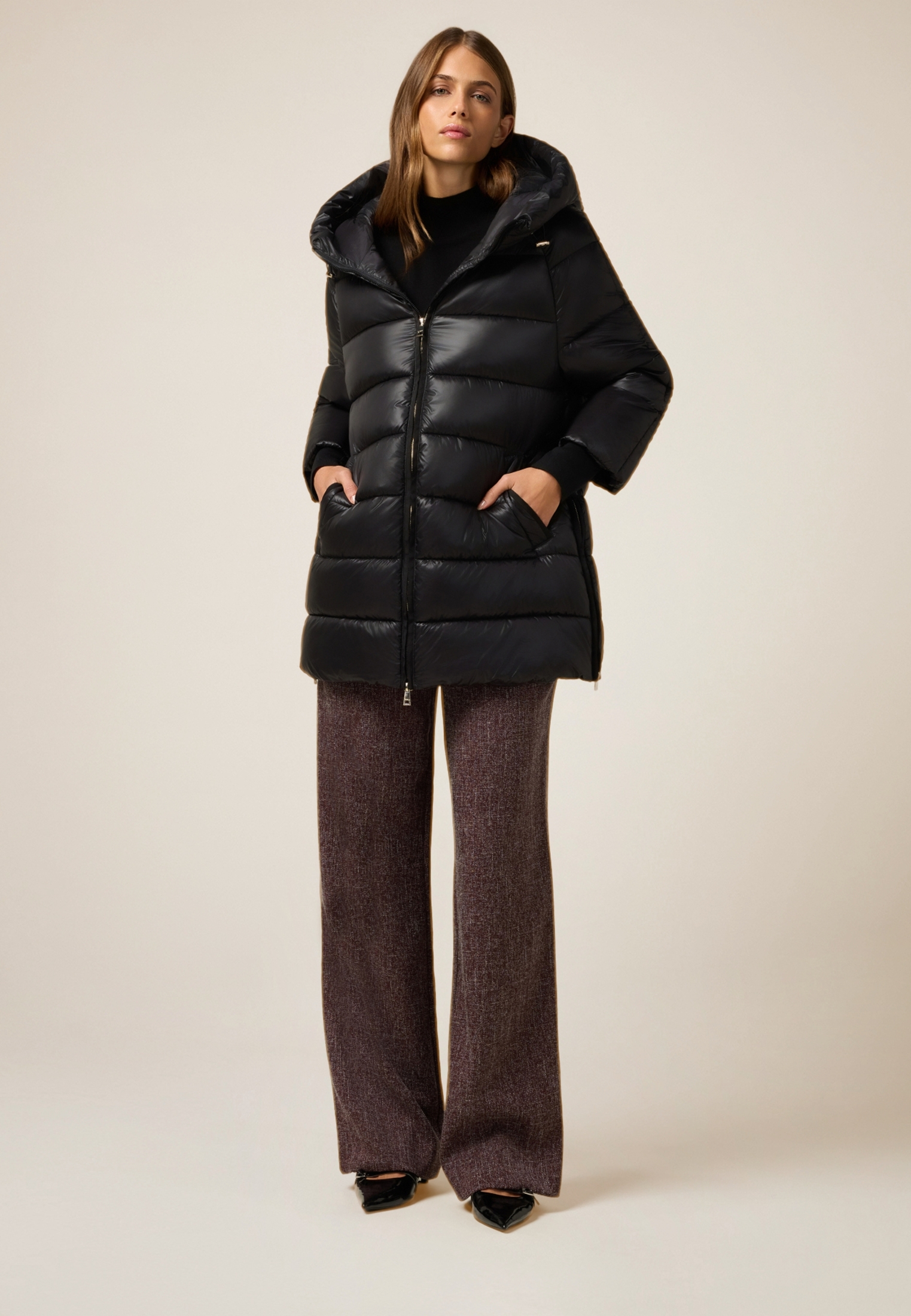 Veste matelassée midi avec capuche, OLTRE