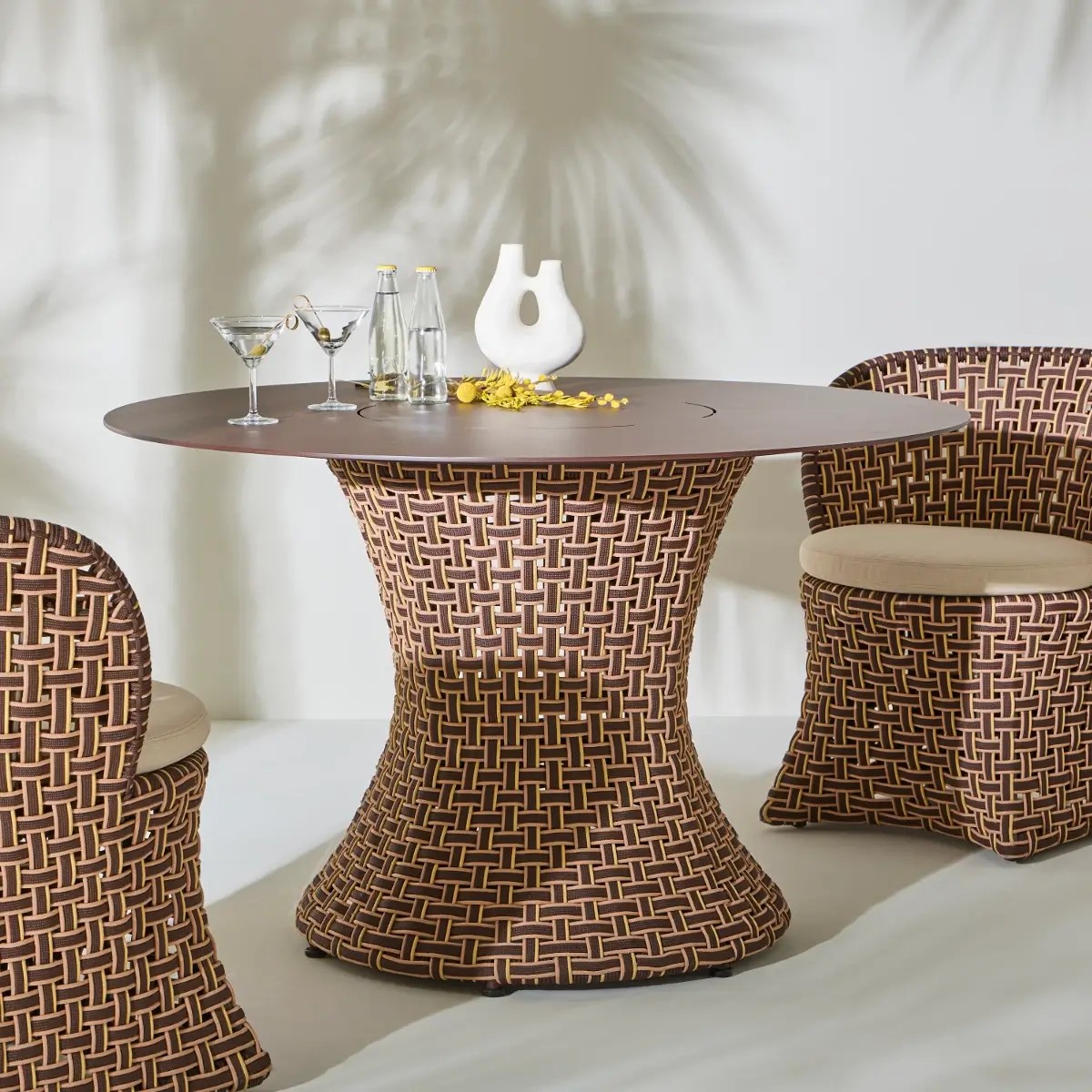 Table repas ronde de jardin TALI, ORCHID EDITION