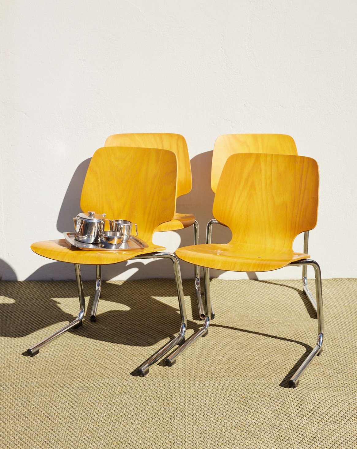 Lot de 4 chaises en bois Alma N°1929 - Bon état, DEBONGOUT