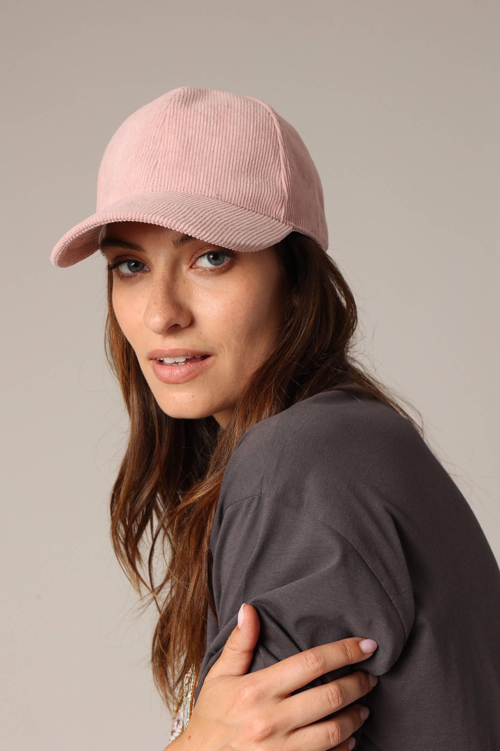 Casquette en velours côtelé avec visière incurvée et bride ajustable à l’arrière CAPPIE, DEELUXE