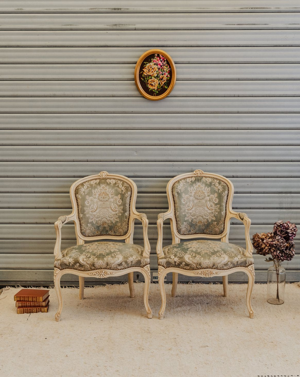 Paire de fauteuils en bois et tissu Ernest N°1617 - Bon état, DEBONGOUT