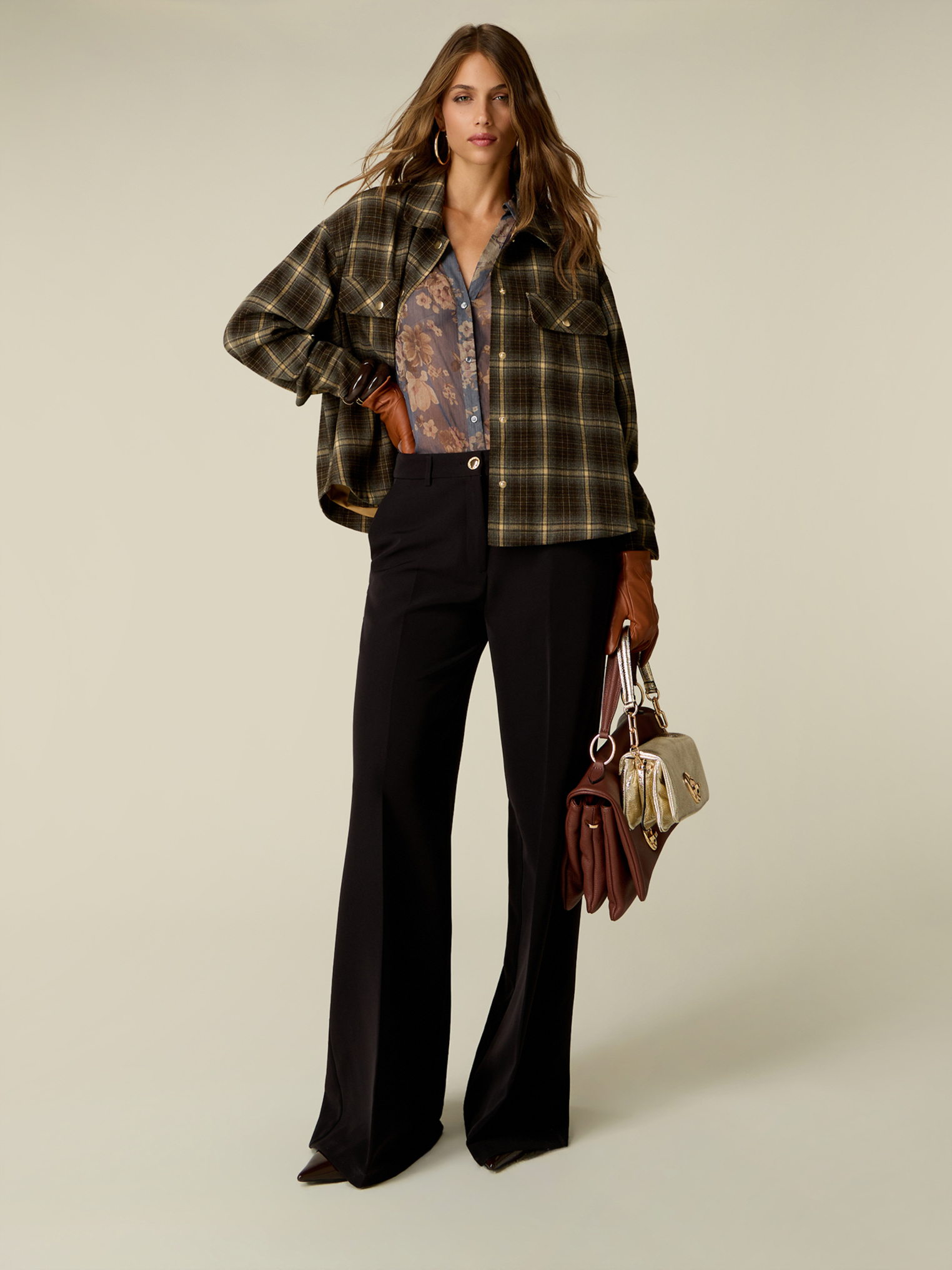 Pantalon palazzo, OLTRE