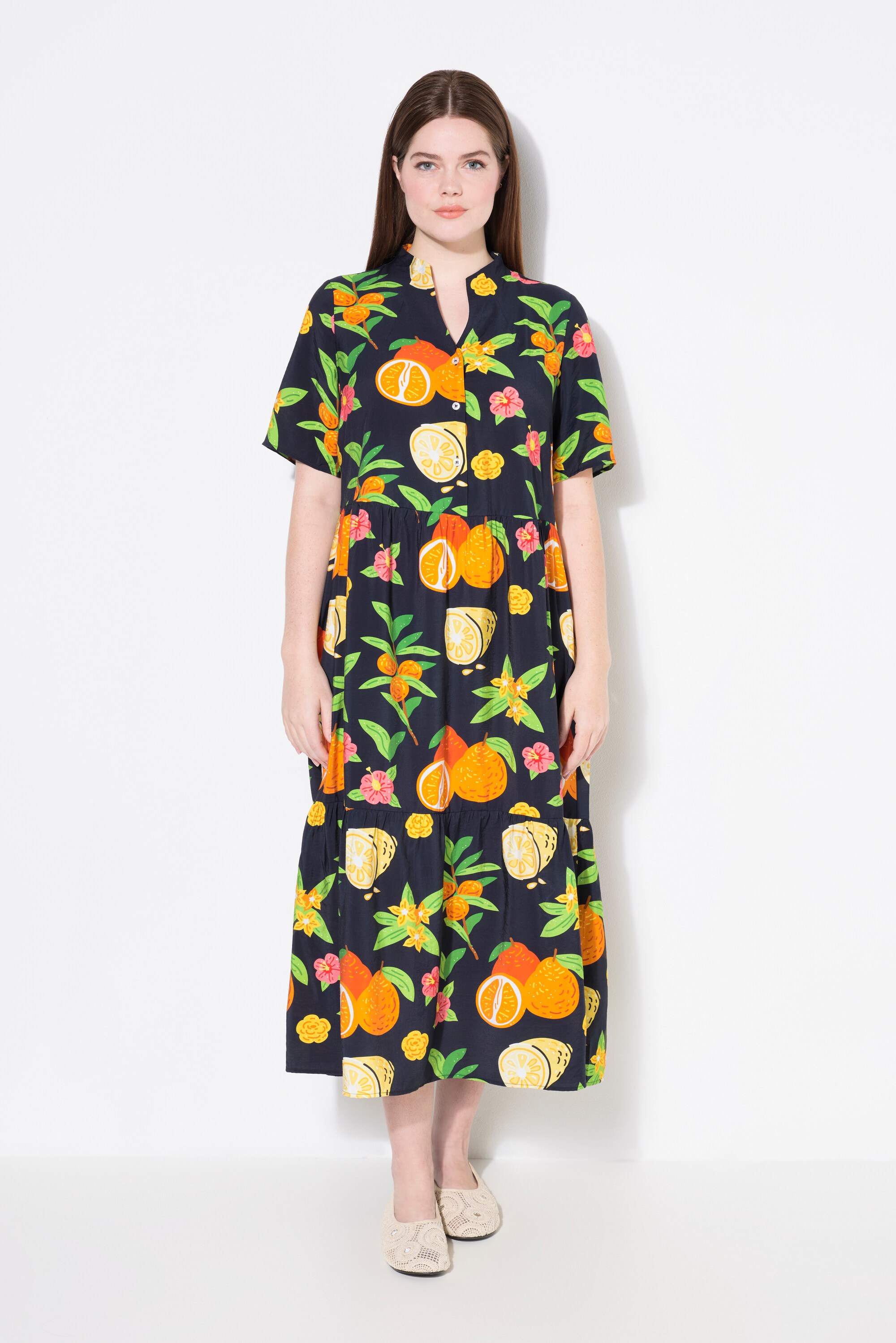 Robe maxi à base volantée. Col cygne, ULLA POPKEN