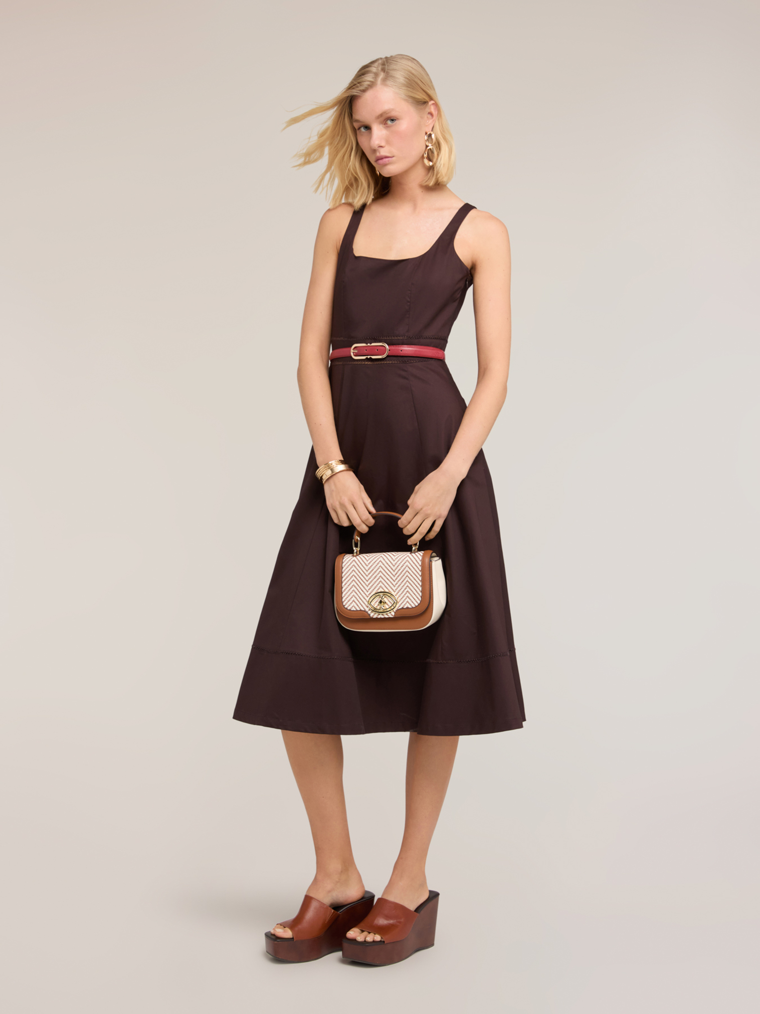 Robe évasée avec ajouré, MOTIVI