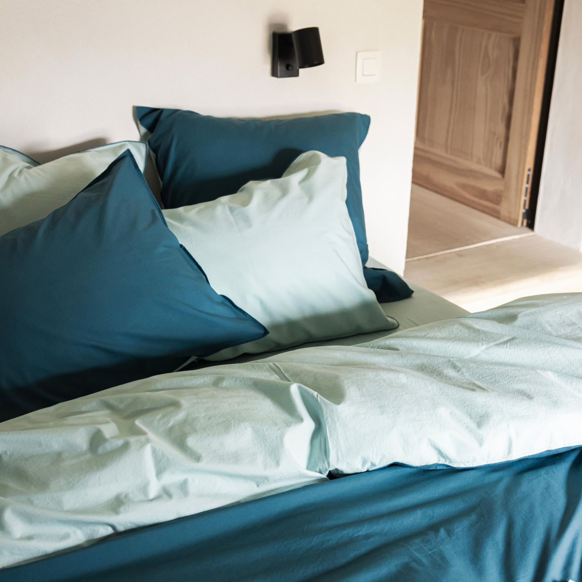 Housse de couette bicolore en percale de coton lavé, DOUCEUR LAVÉE, BLANC CERISE