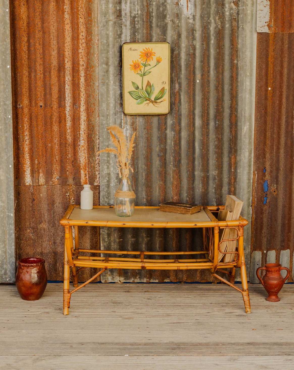 Table basse avec porte-revues en rotin Léonie N°1605 - Bon état, DEBONGOUT