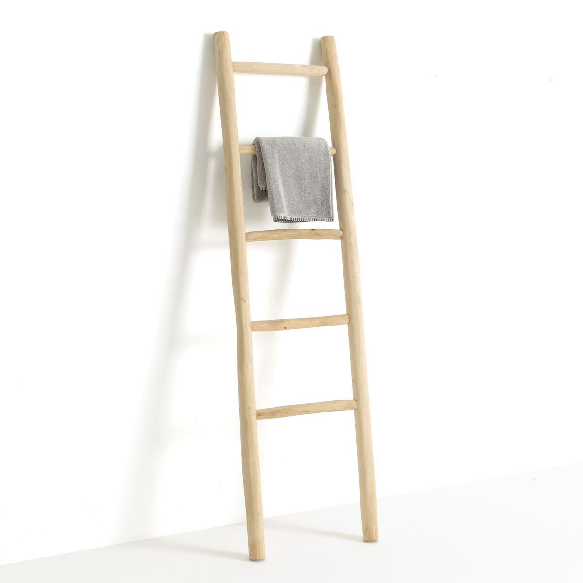 Product photograph of Arzhel Ladder-style Towel Rack from La Redoute UK