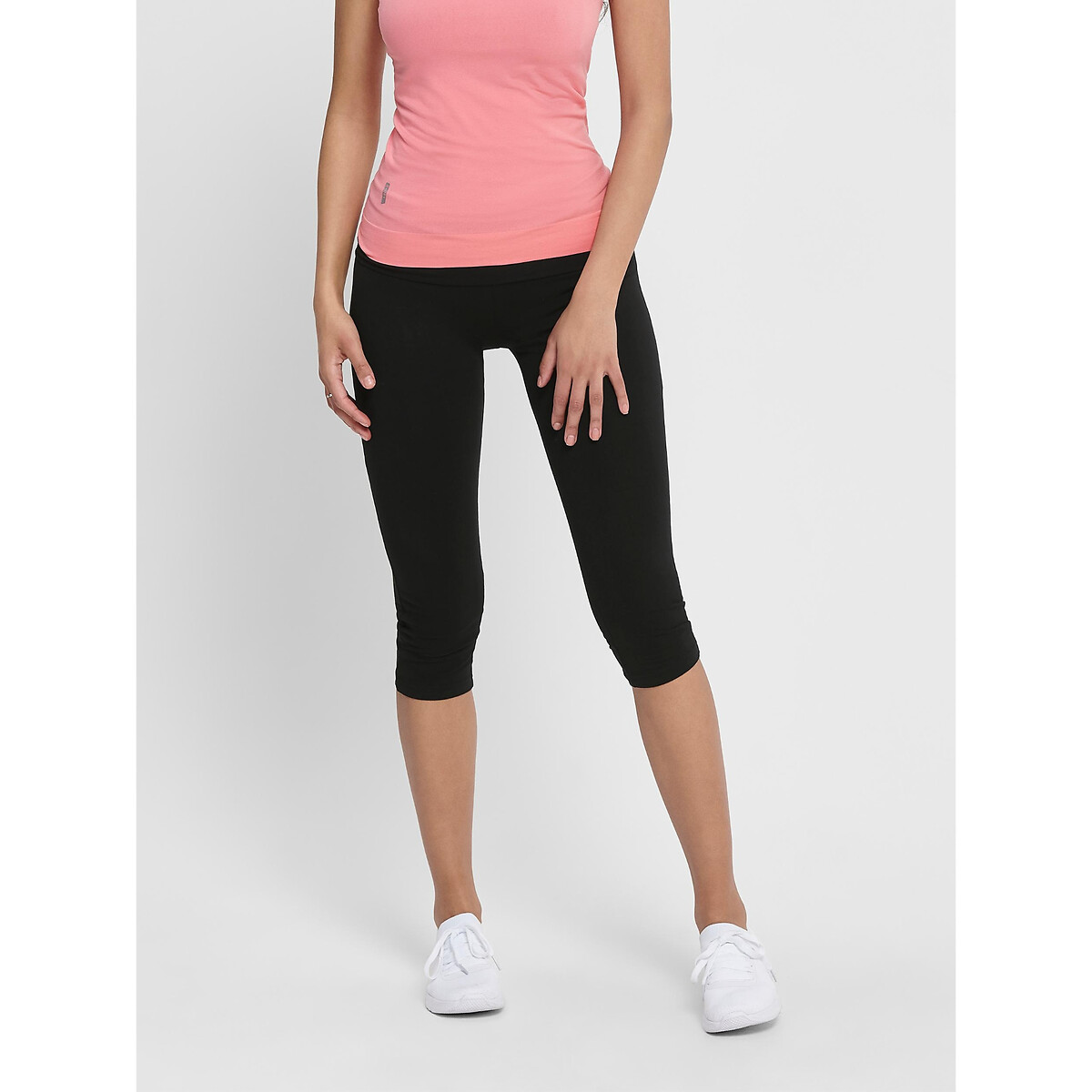 Buy DIAZ Women's 3/4 Gym Wear Tights for Women with Colorblock|Capri  Women's 3/4 Length Leggings I 3/4 Yoga Pants for Women Size L Colour Red  Online at Best Prices in India - JioMart.