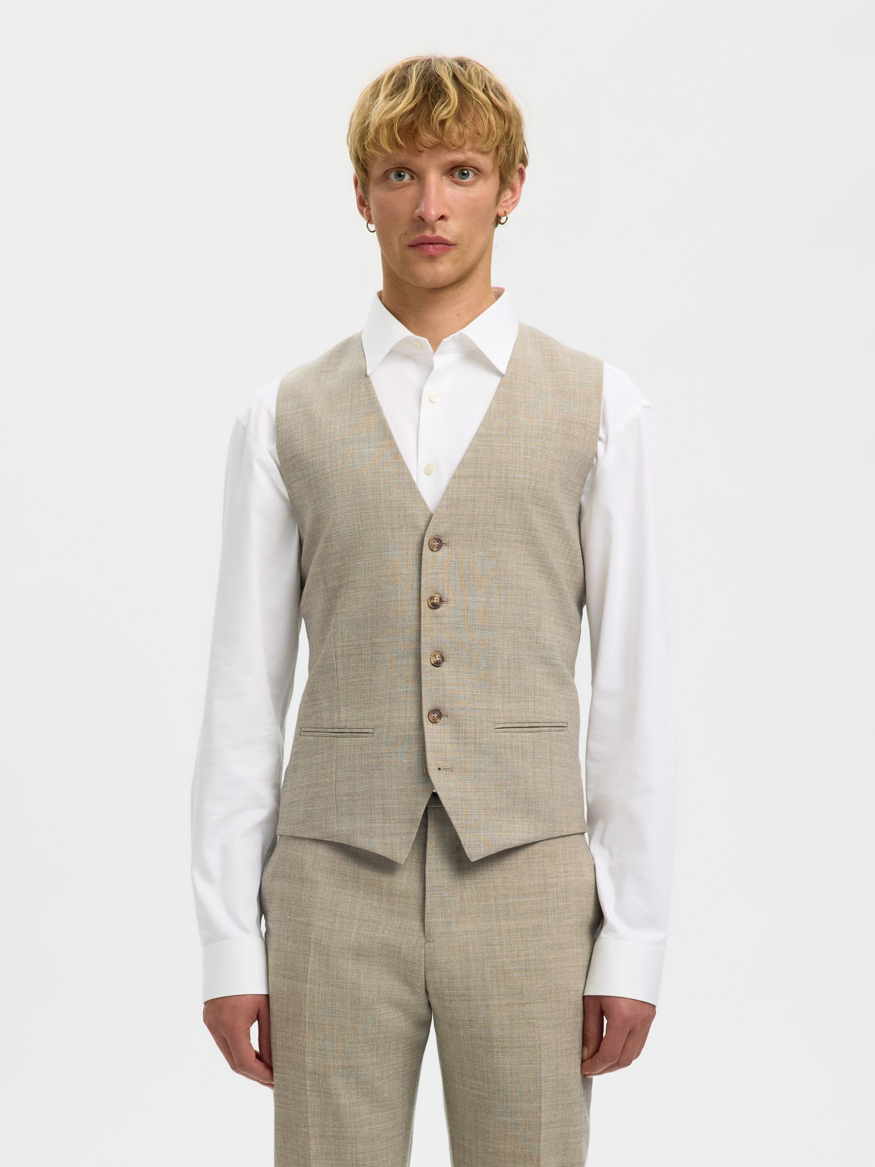 Gilet, SELECTED