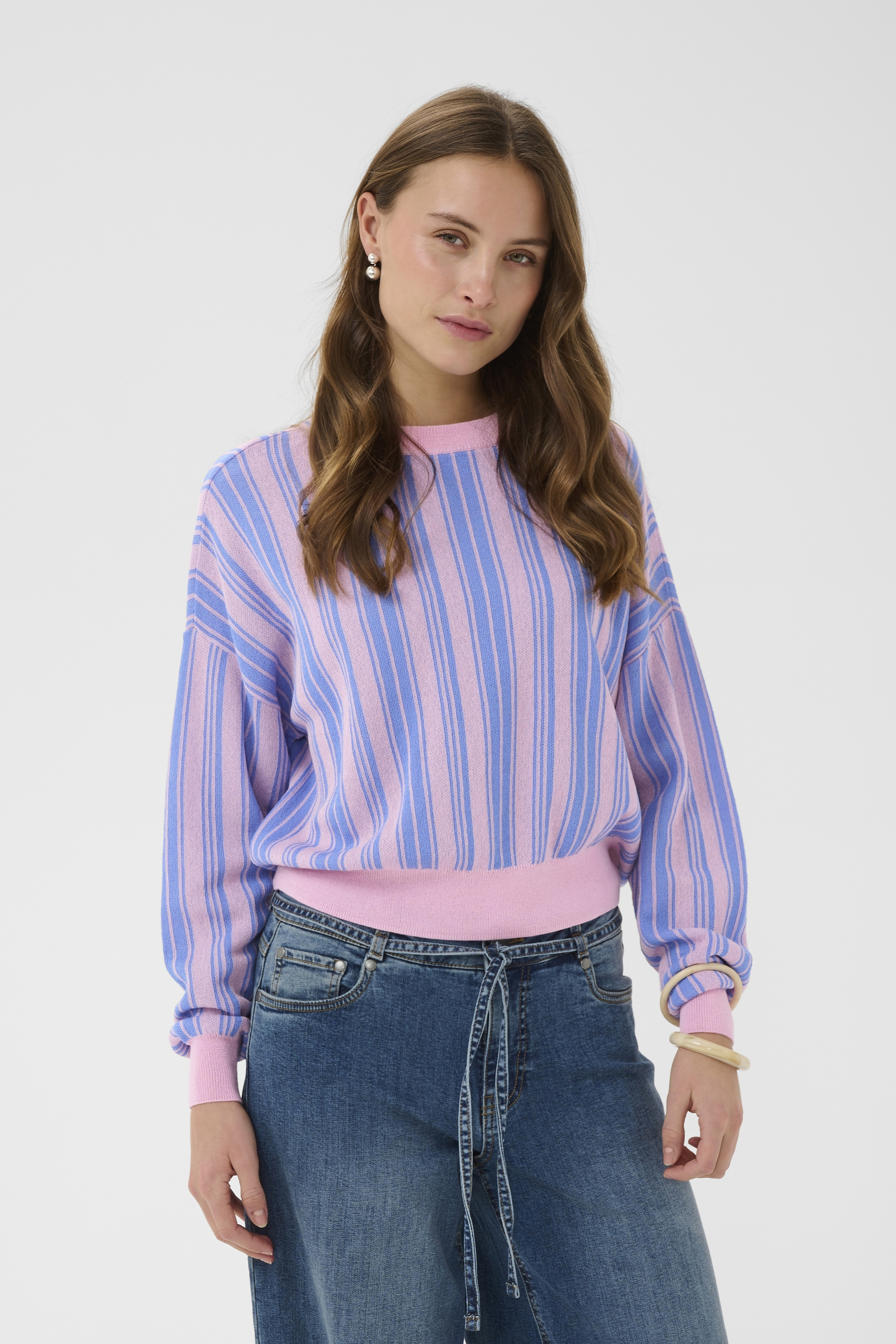Pullover tricoté, CULTURE