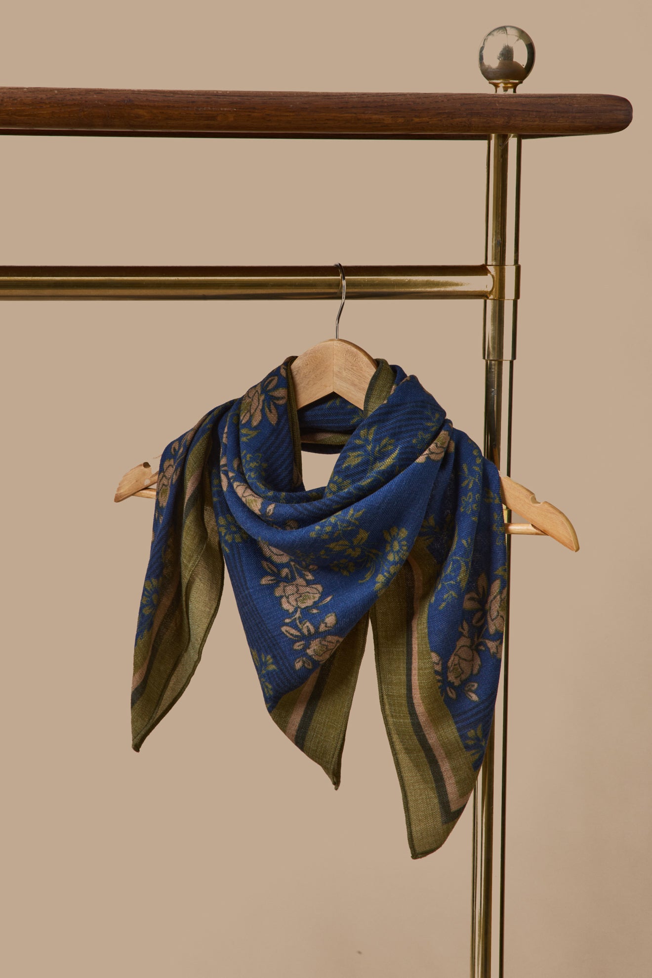 Foulard laine imprimé fleuri, CYRILLUS