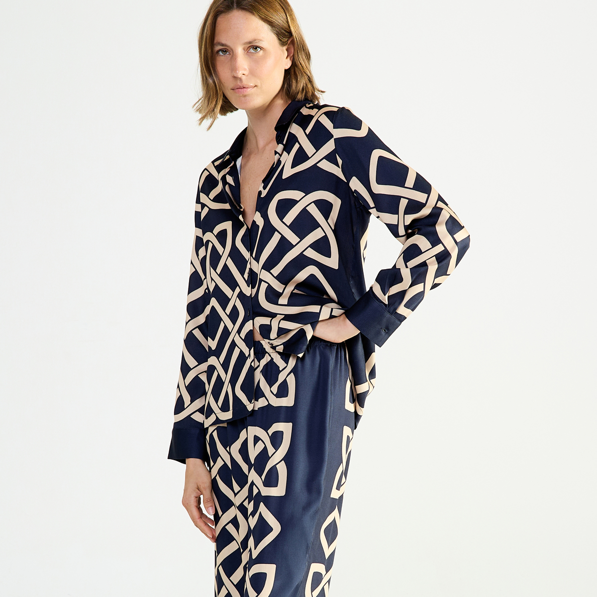 Pyjama col tailleur en satin de viscose ENTRELAC, LAURENCE TAVERNIER