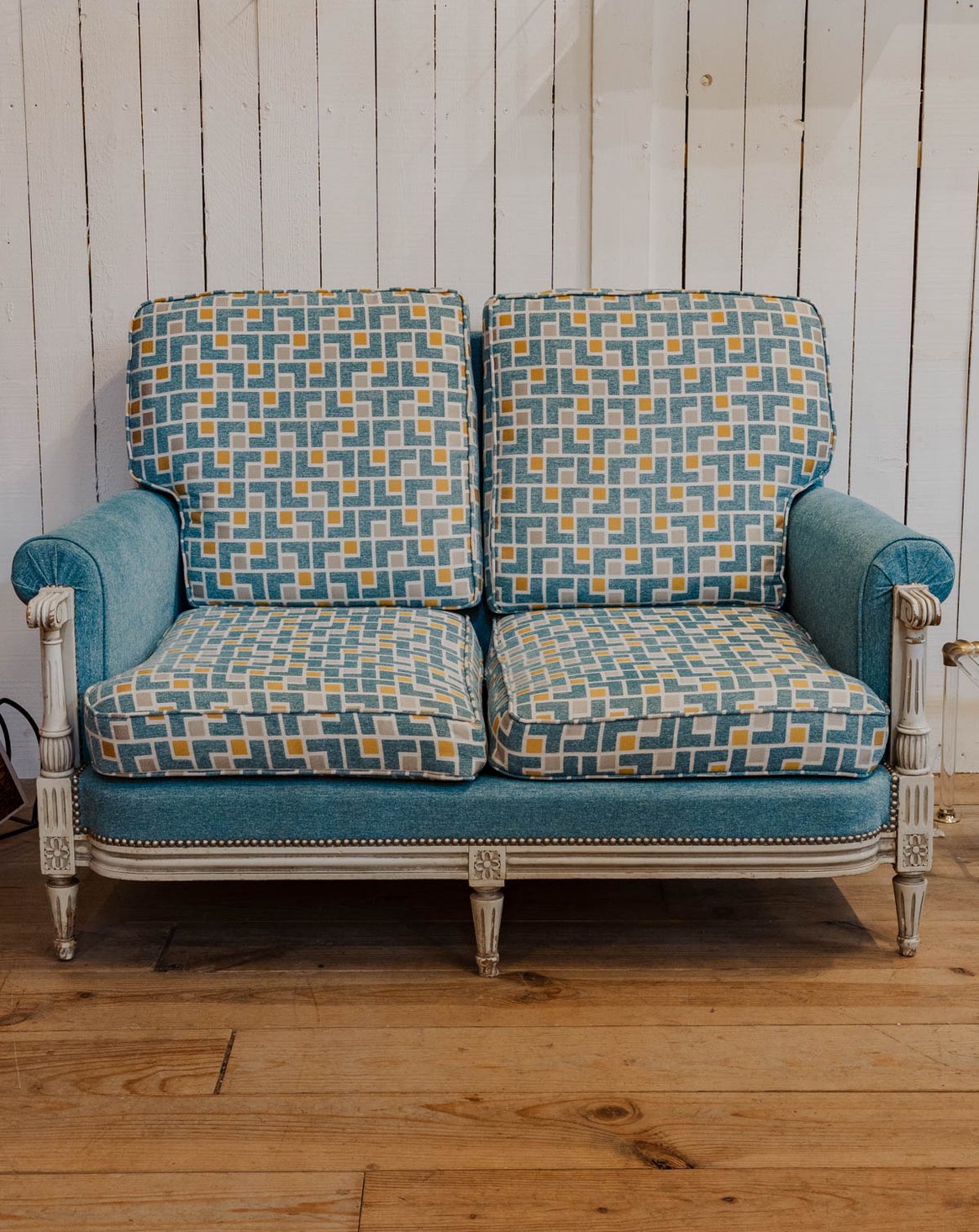 Canapé en bois et tissu bleu Jacques N°140 - Bon état, DEBONGOUT