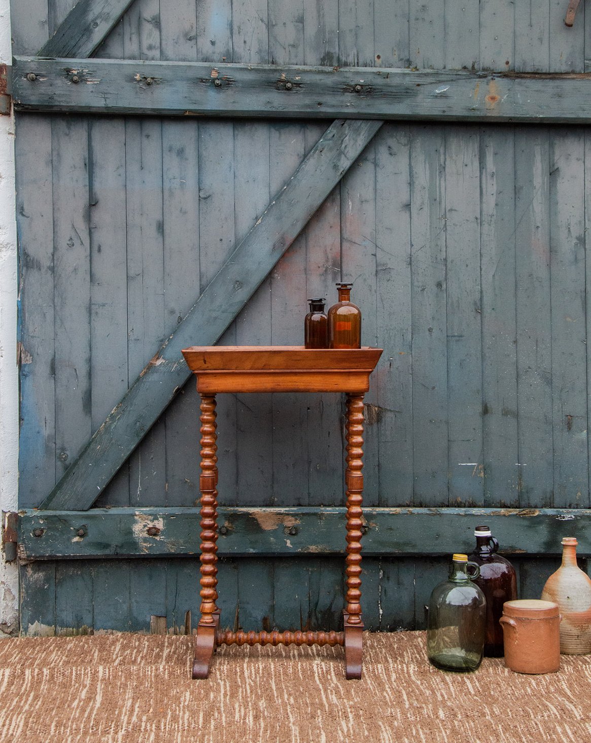 Table d'appoint en bois Hanna N°102 - Bon état, DEBONGOUT