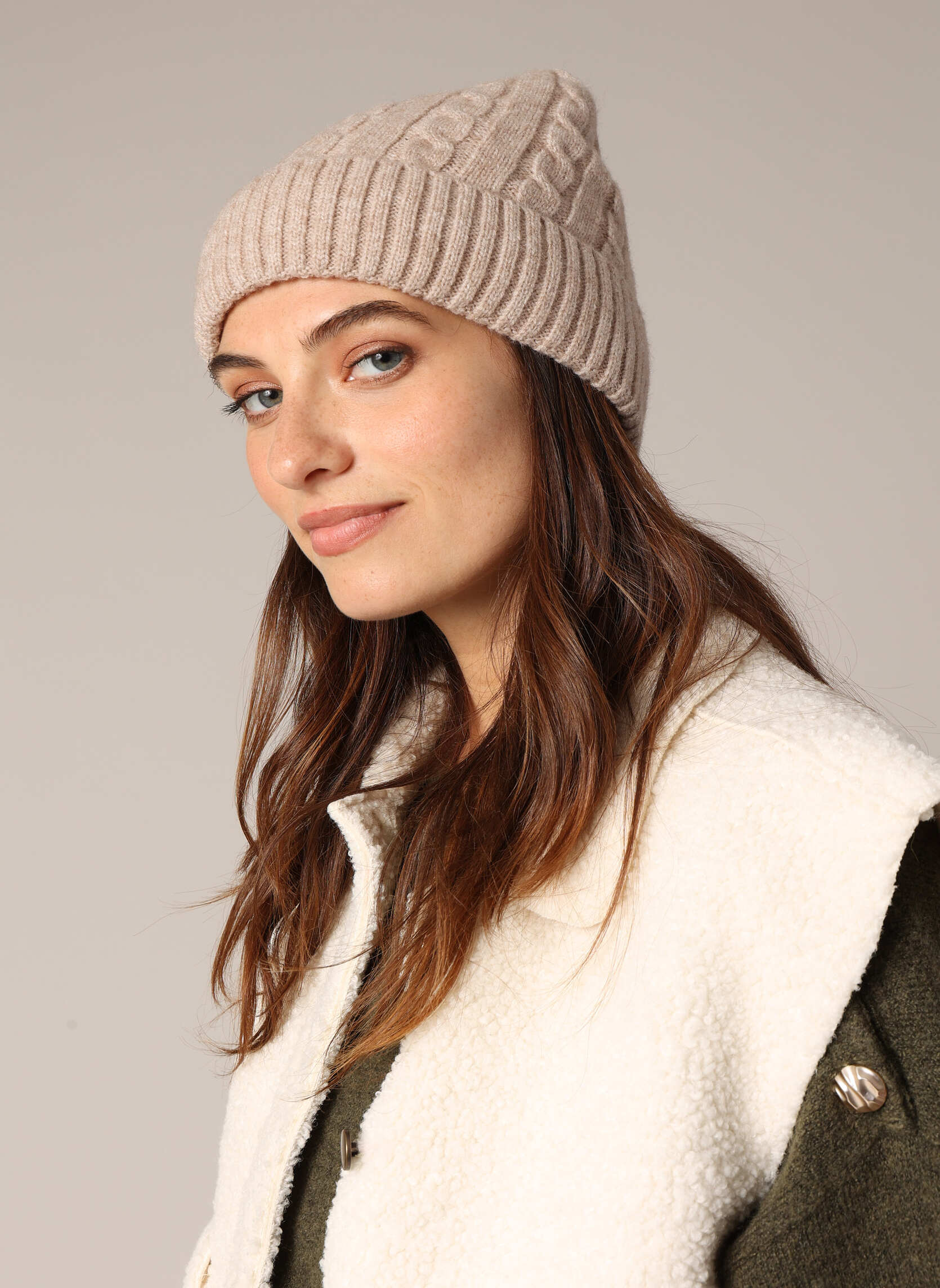 Bonnet torsadé en maille avec large revers côtelé ALPY, DEELUXE