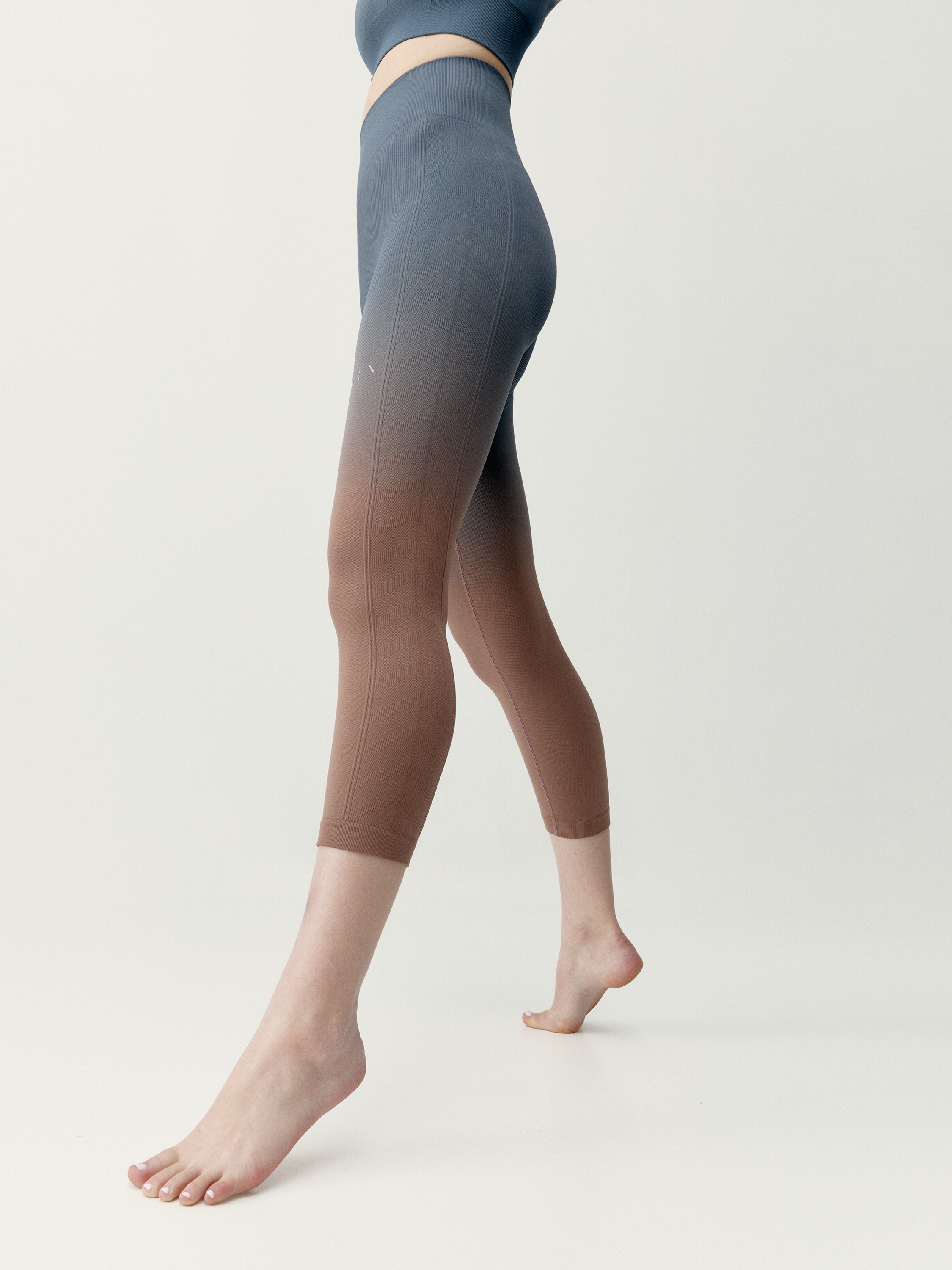 Legging de sport femme Dione longueur 7/8 taille haute, BORN