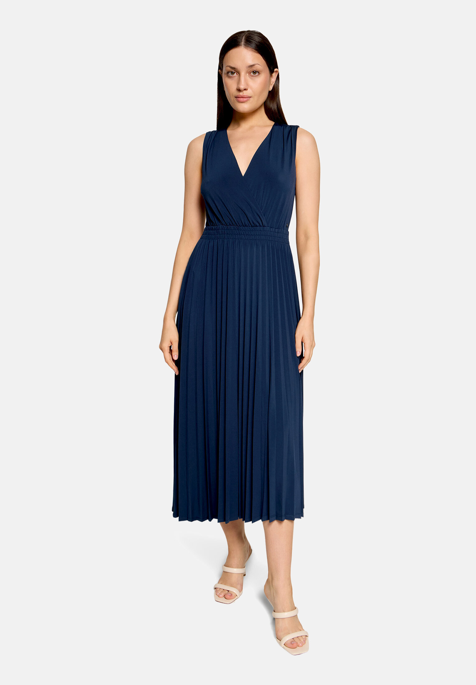 Robe plissée sans manches, BETTY & CO