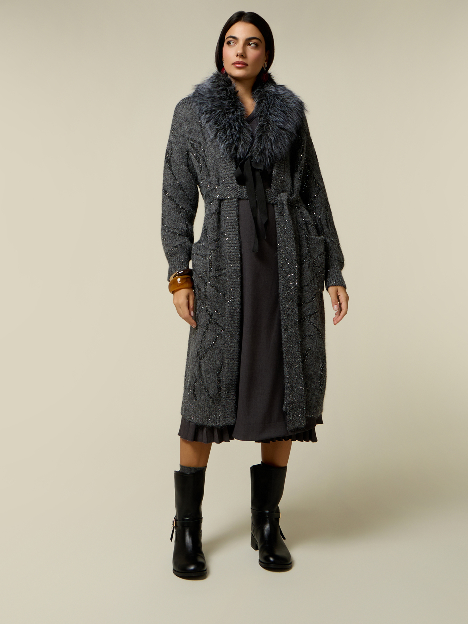 Manteau avec broderie de paillettes, OLTRE