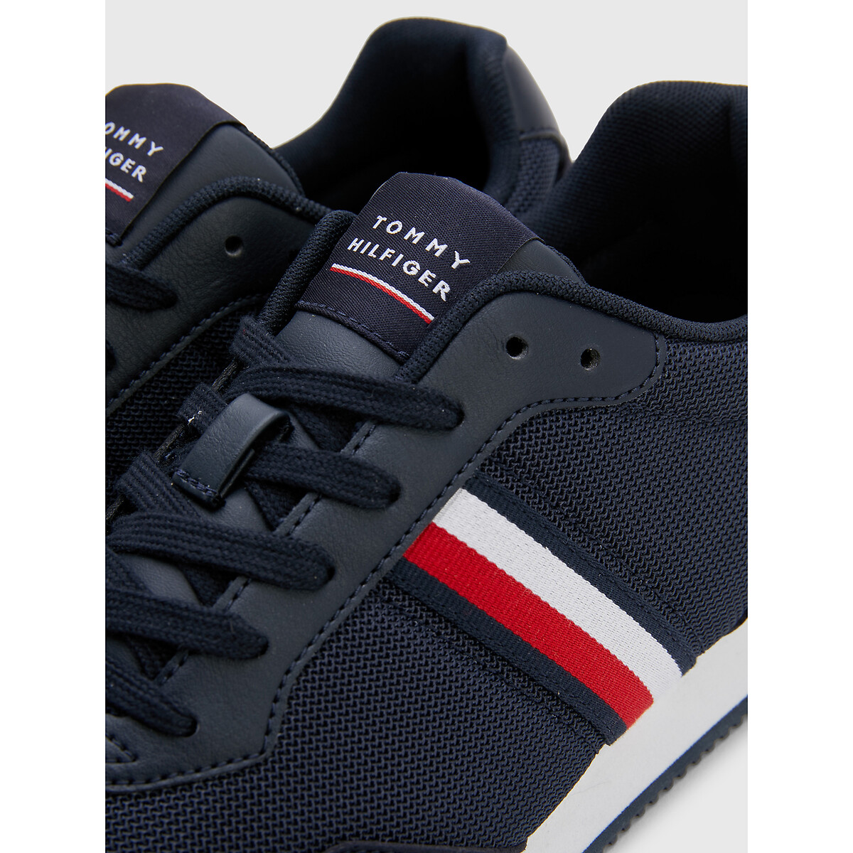 Tommy hilfiger navy blue hot sale sneakers