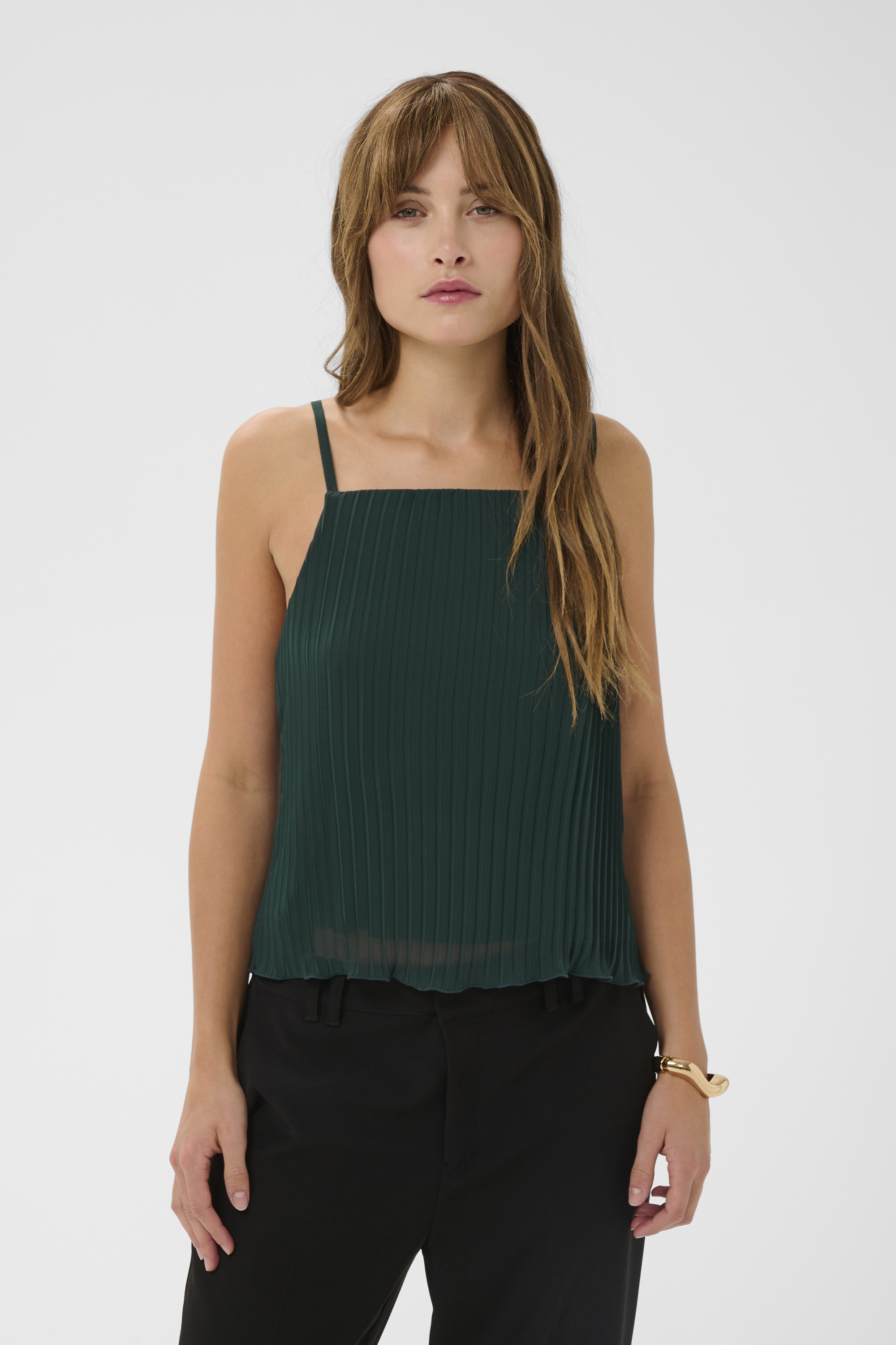 Blouse sans manches, CULTURE
