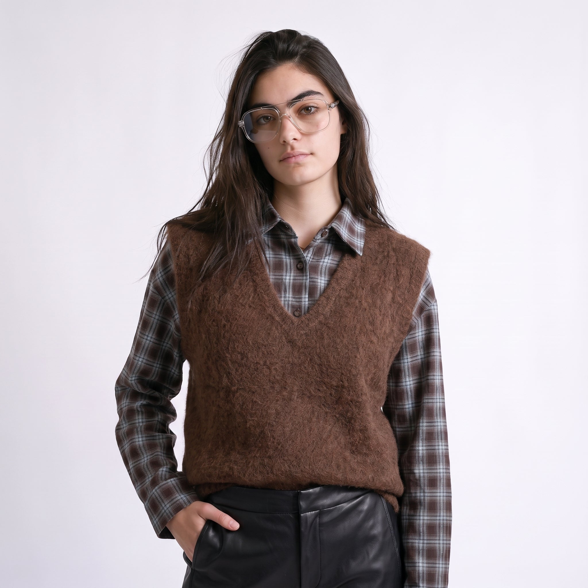 Pull sans manches col en V maille duveteuse MARIA, ARTLOVE